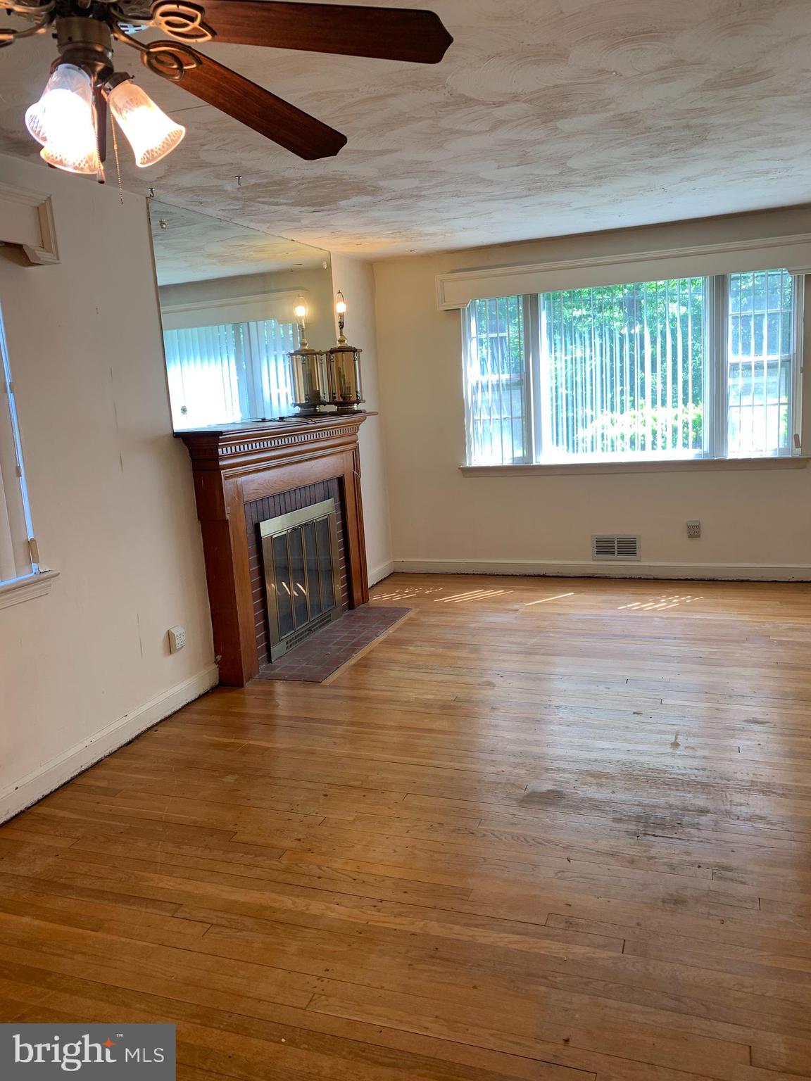 TEMPLE HILLS - Residential