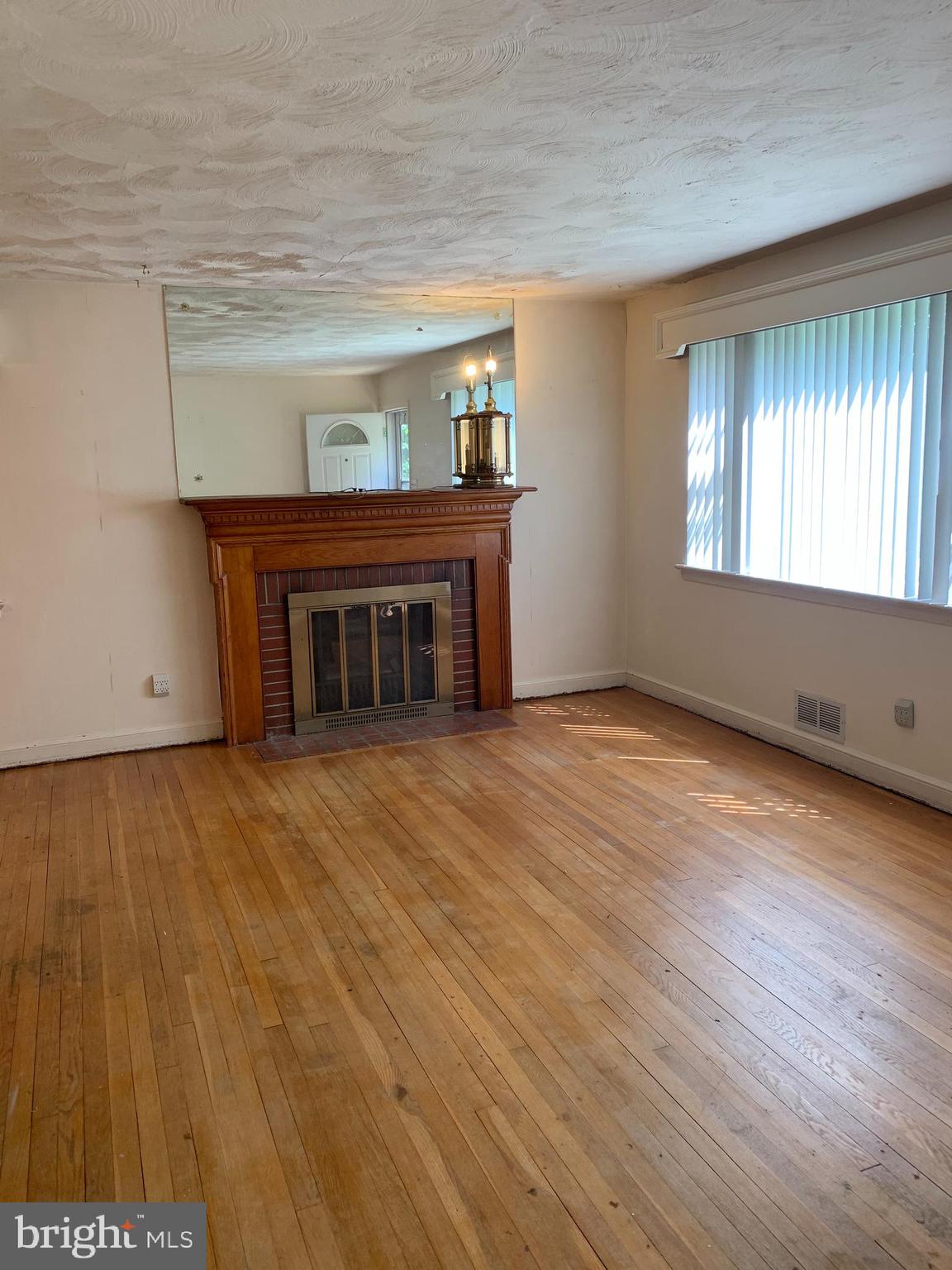 TEMPLE HILLS - Residential