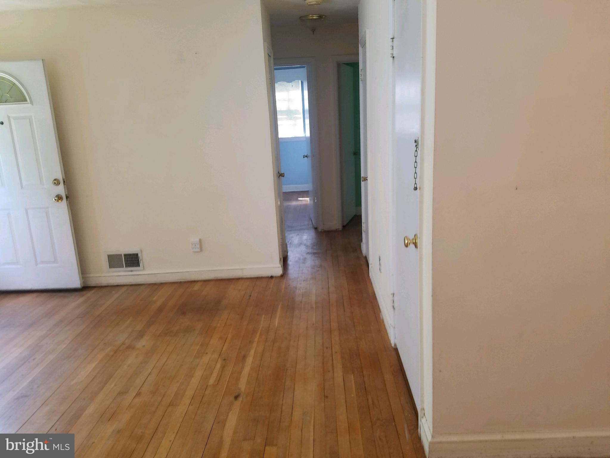 TEMPLE HILLS - Residential