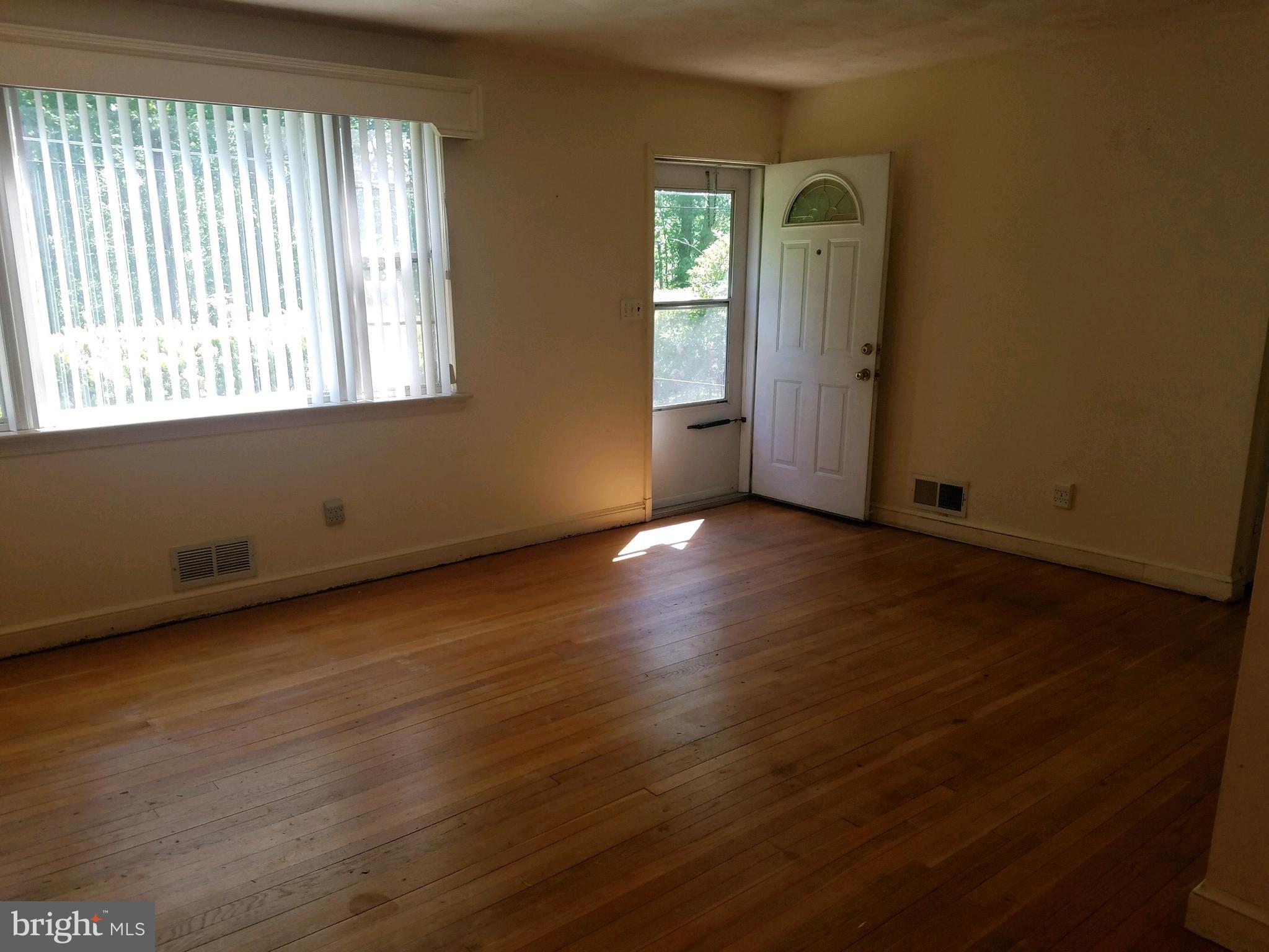 TEMPLE HILLS - Residential