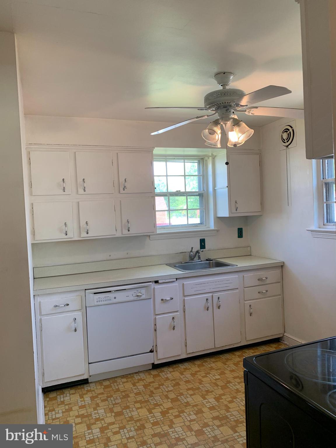 TEMPLE HILLS - Residential