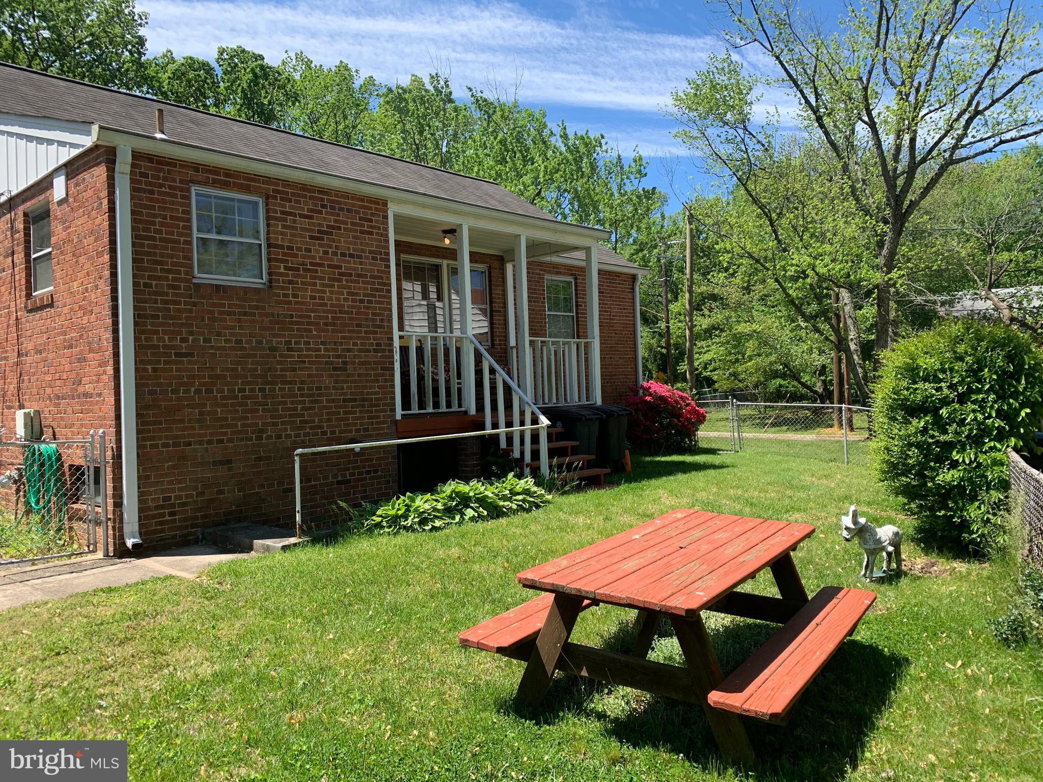 TEMPLE HILLS - Residential