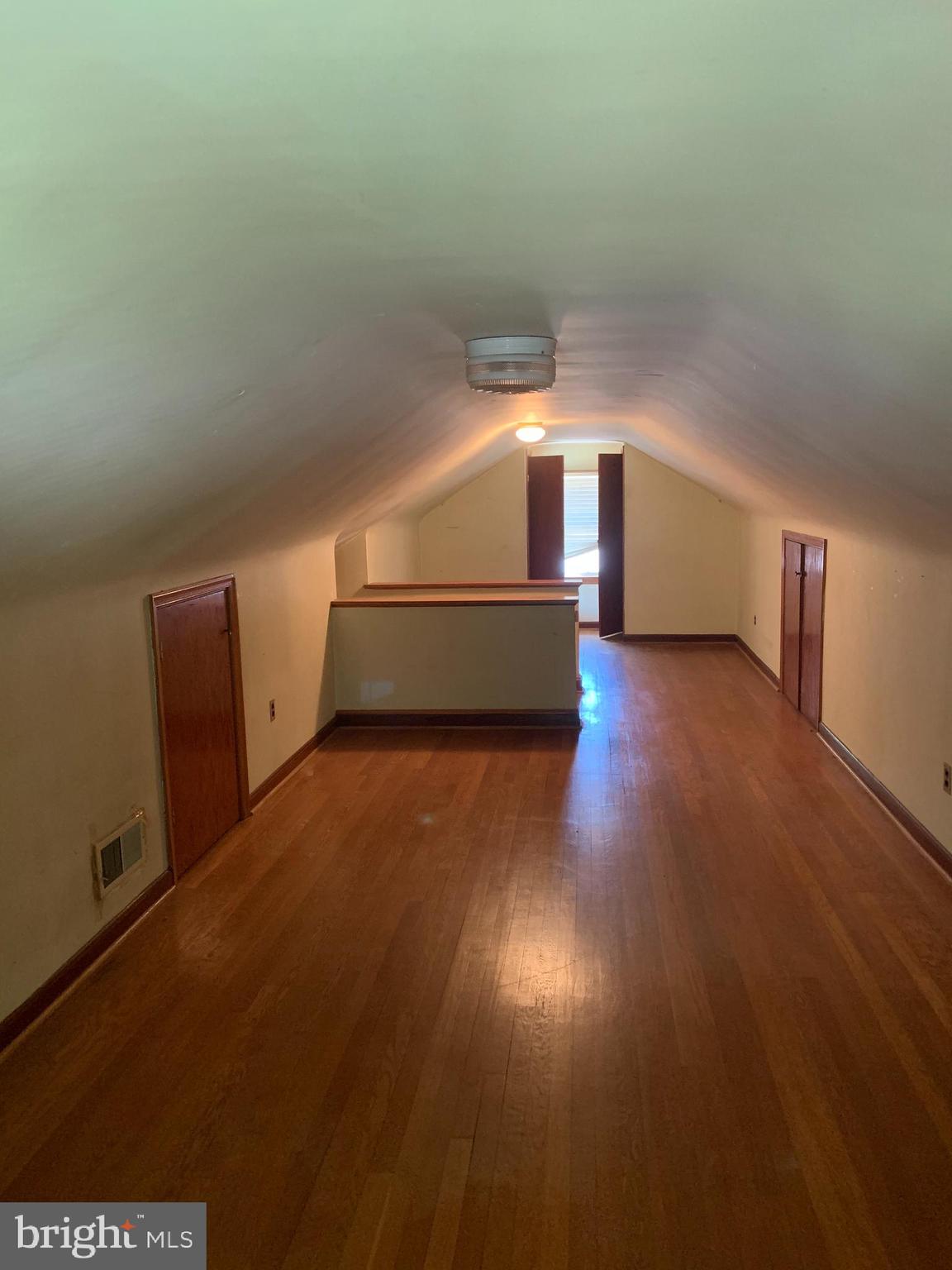 TEMPLE HILLS - Residential