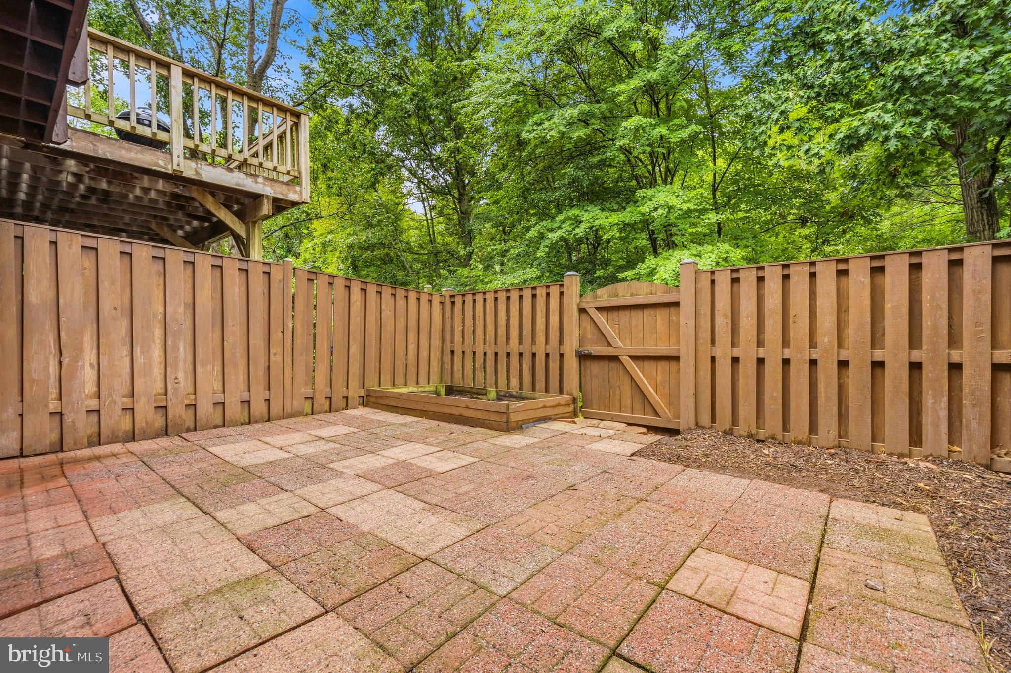 227 FINCHINGFIELD COURT