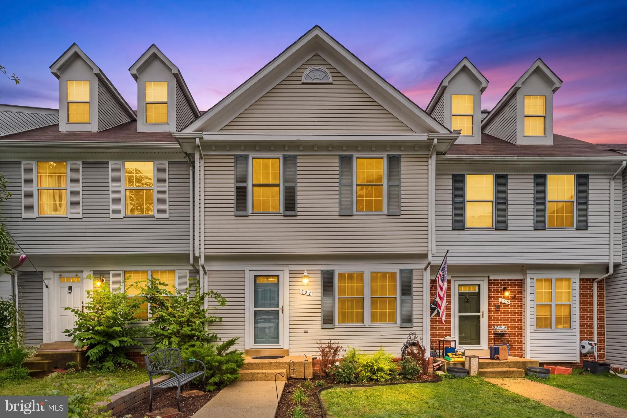227 FINCHINGFIELD COURT