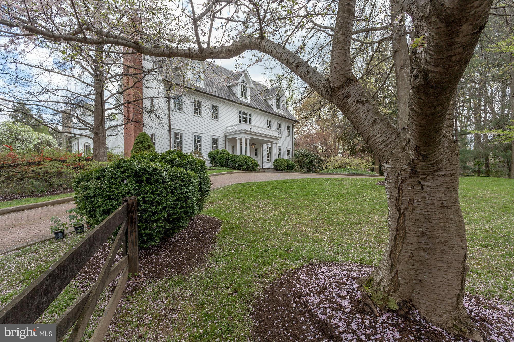 ARLINGWOOD - Residential