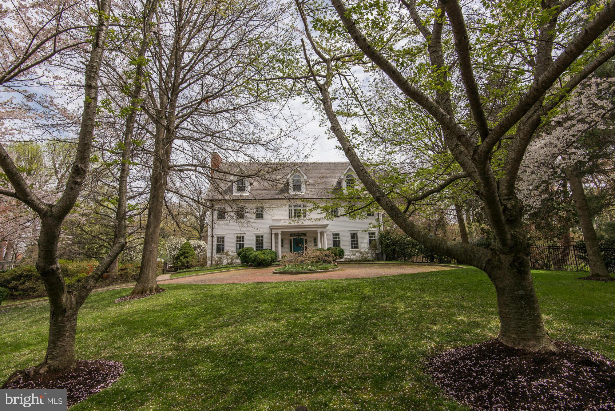 ARLINGWOOD - Residential