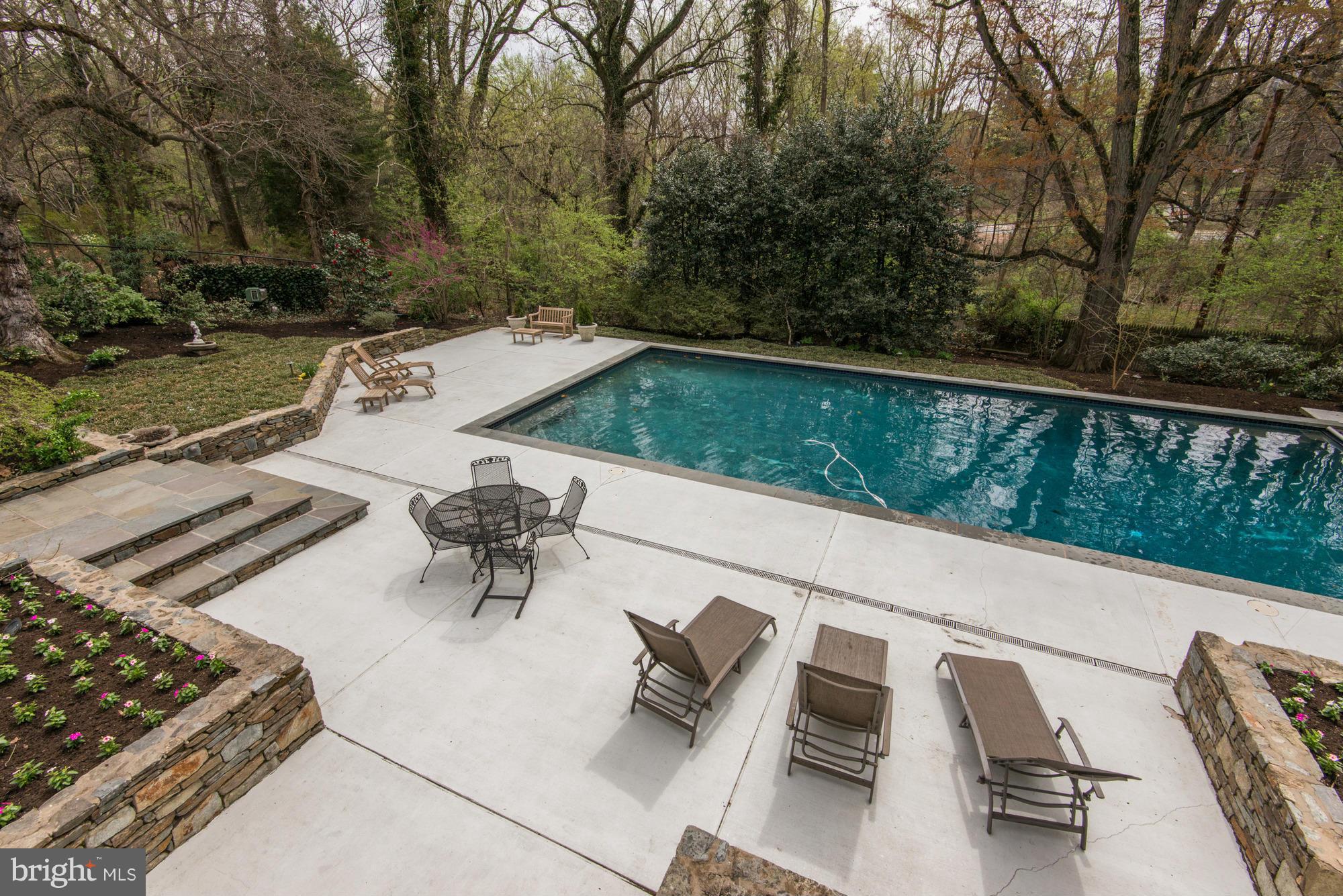 ARLINGWOOD - Residential