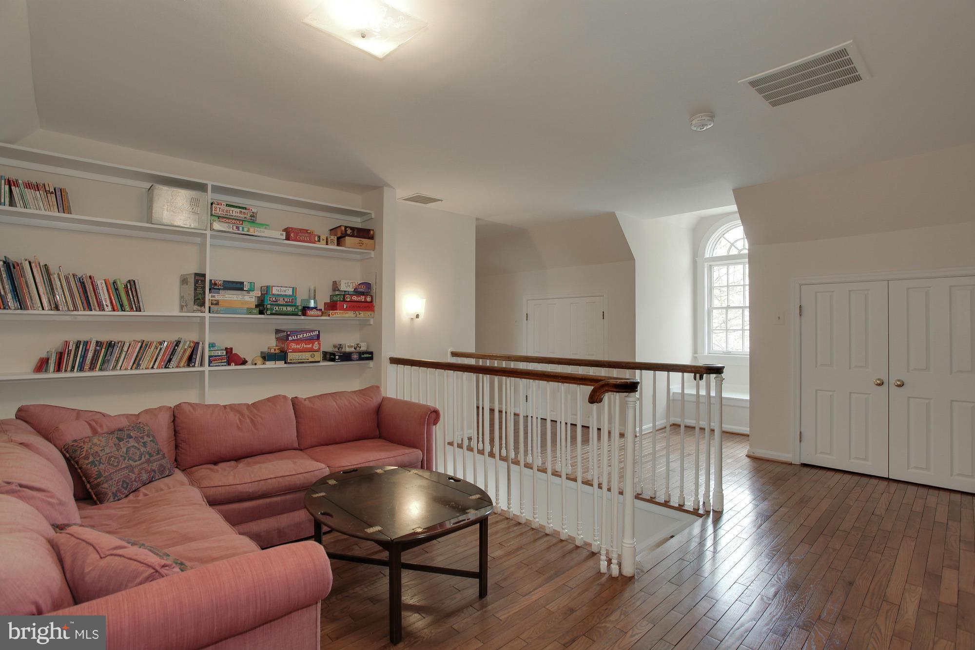 ARLINGWOOD - Residential