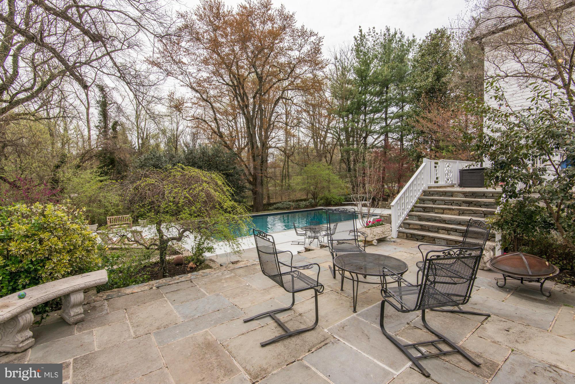 ARLINGWOOD - Residential