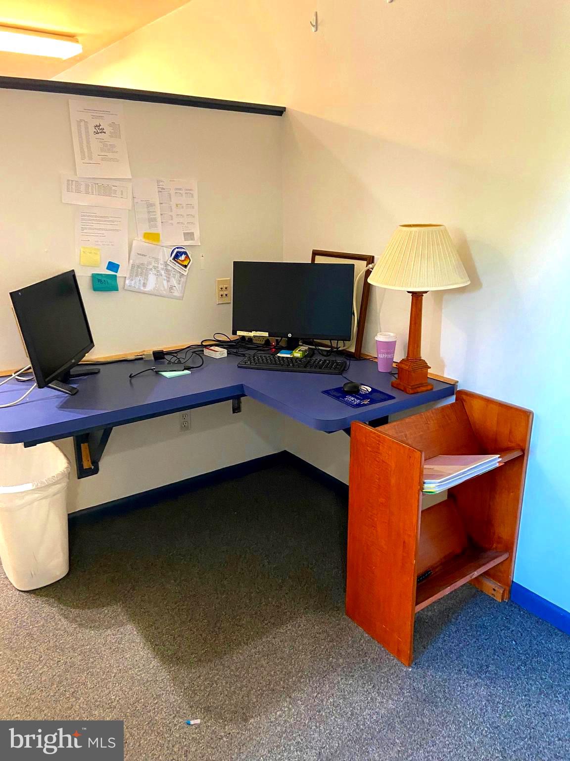 CENTREVILLE - Commercial Sale