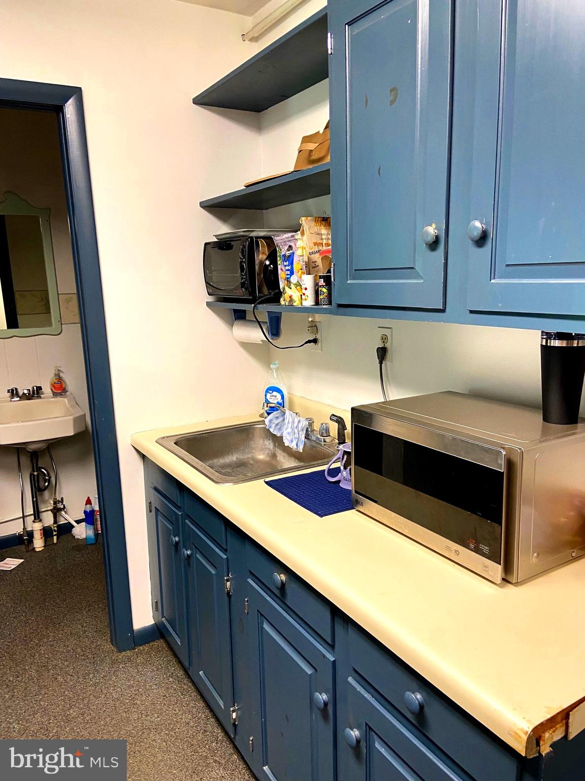 CENTREVILLE - Commercial Sale