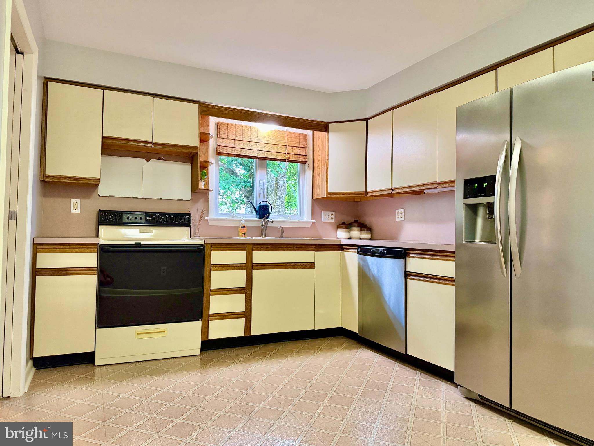 TWICKENHAM VILLAGE - Residential