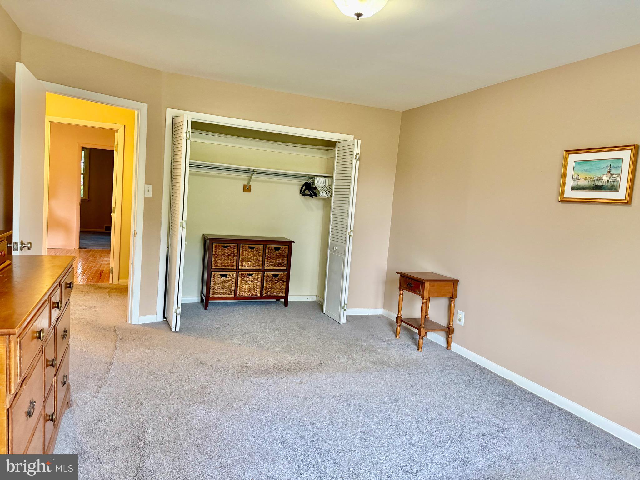 TWICKENHAM VILLAGE - Residential