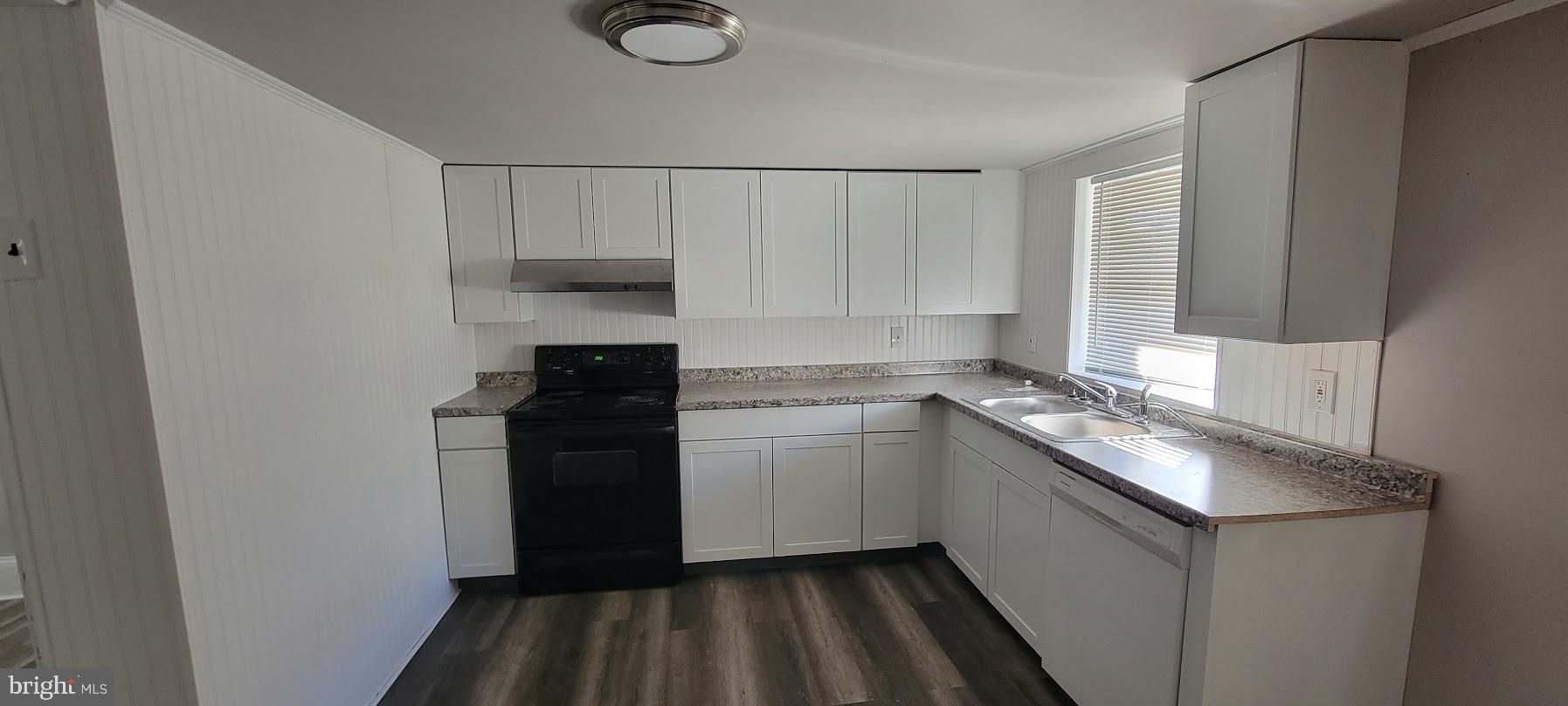 RICHMOND - Residential Lease