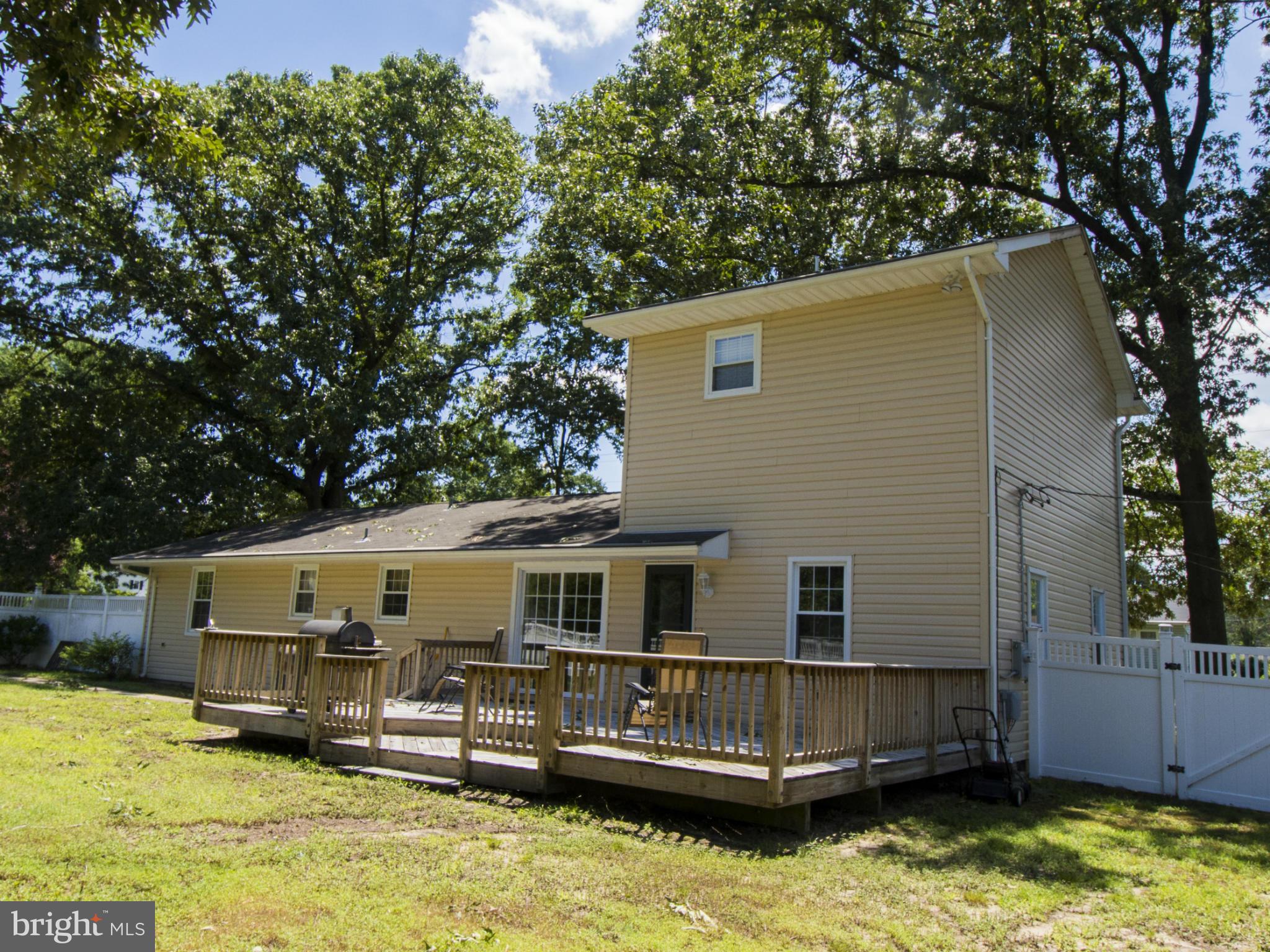 ELMHURST - Residential