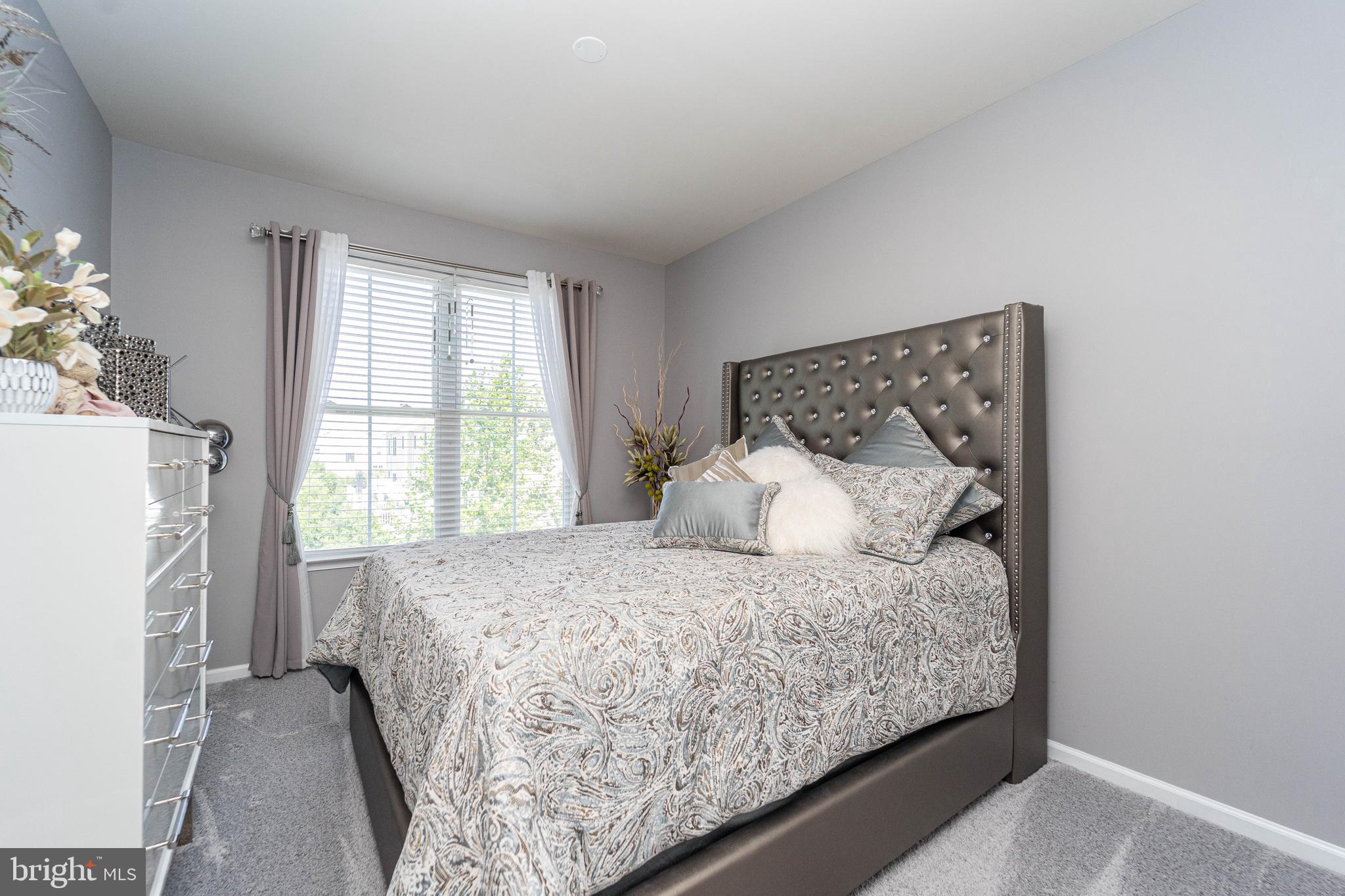 ELLENDALE - Residential