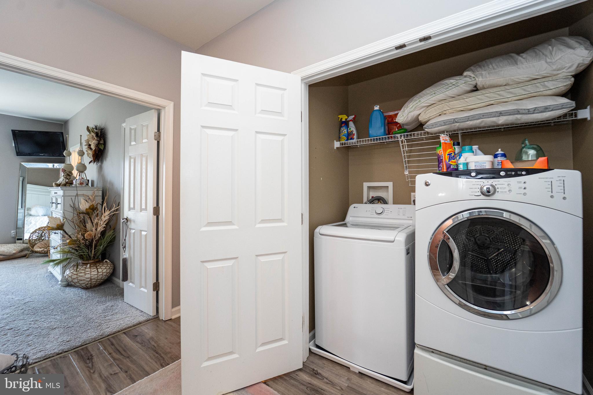 ELLENDALE - Residential