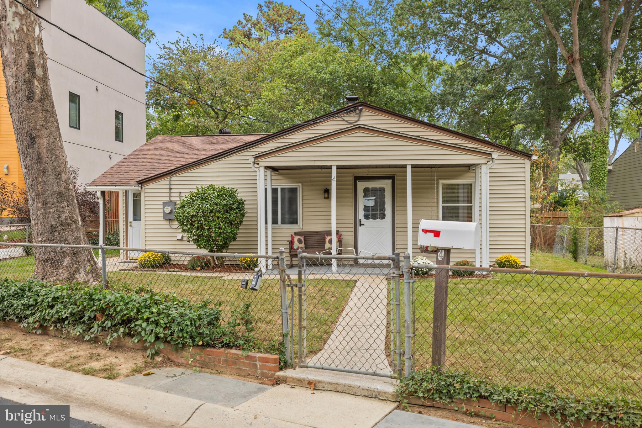 CABIN JOHN GARDENS - Residential