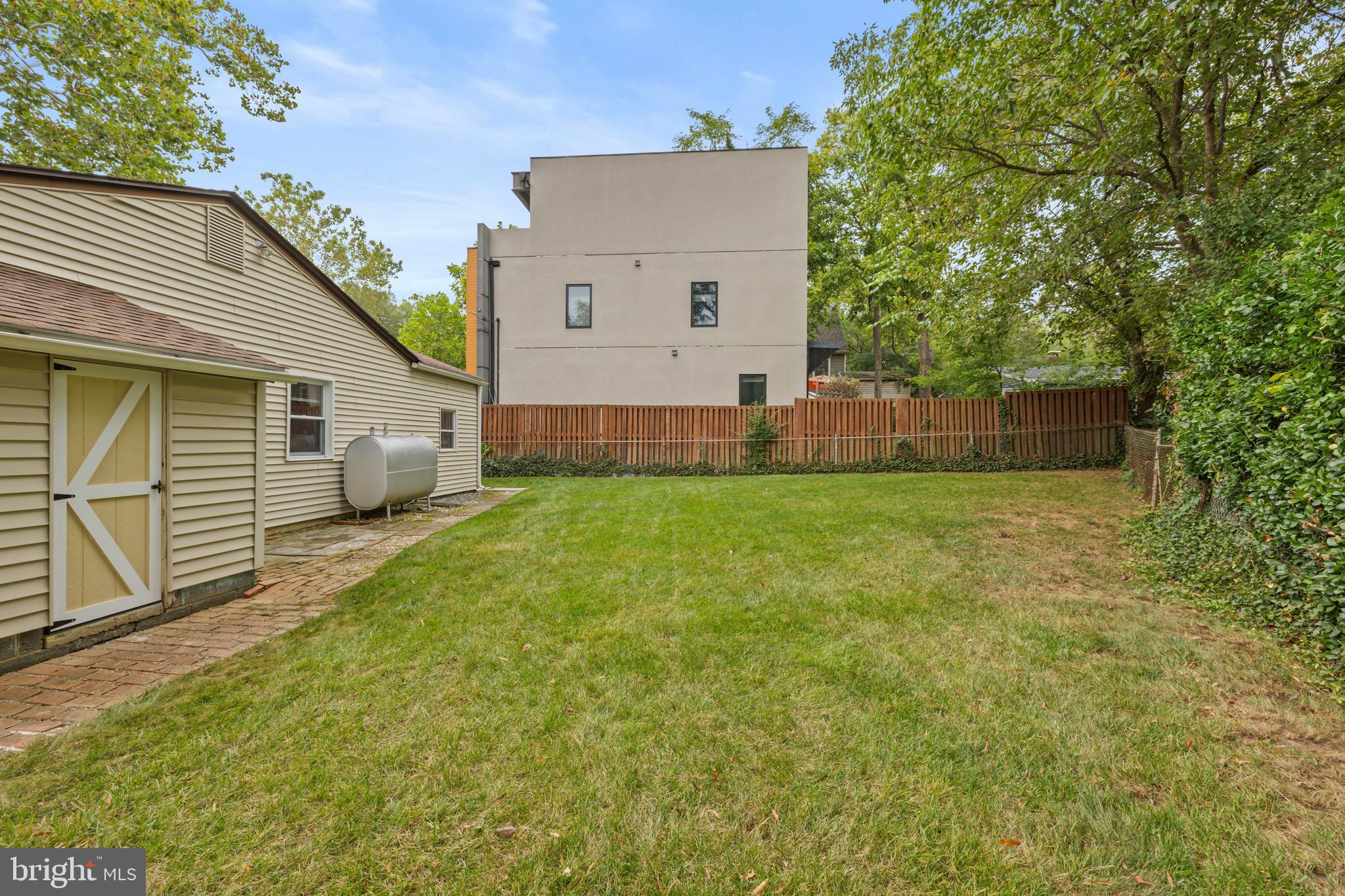 CABIN JOHN GARDENS - Residential
