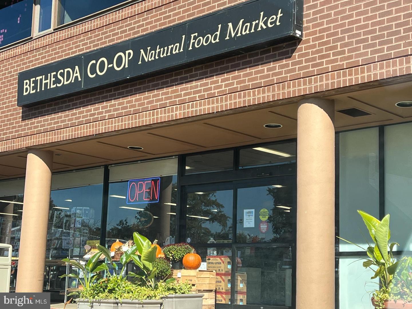 CABIN JOHN GARDENS - Residential