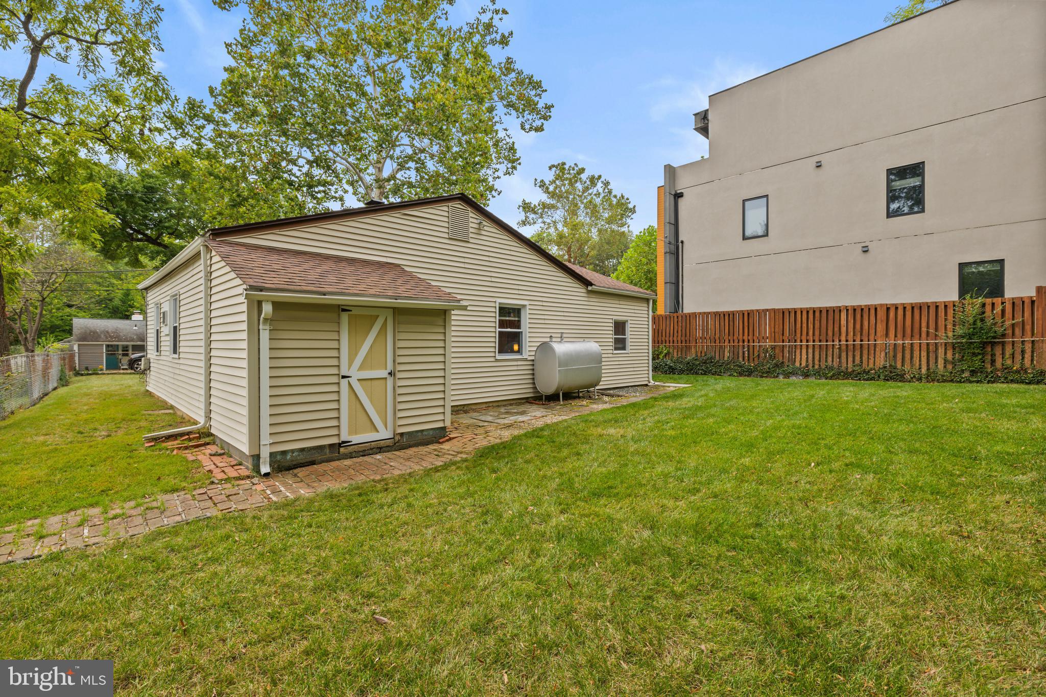 CABIN JOHN GARDENS - Residential