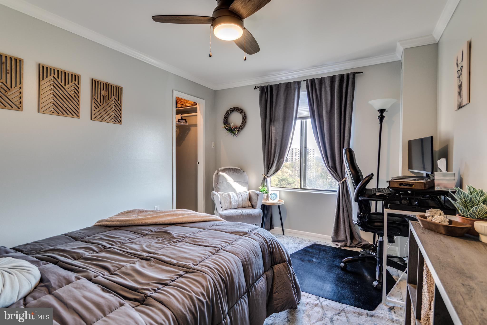 SENTINEL OF LANDMARK - Residential