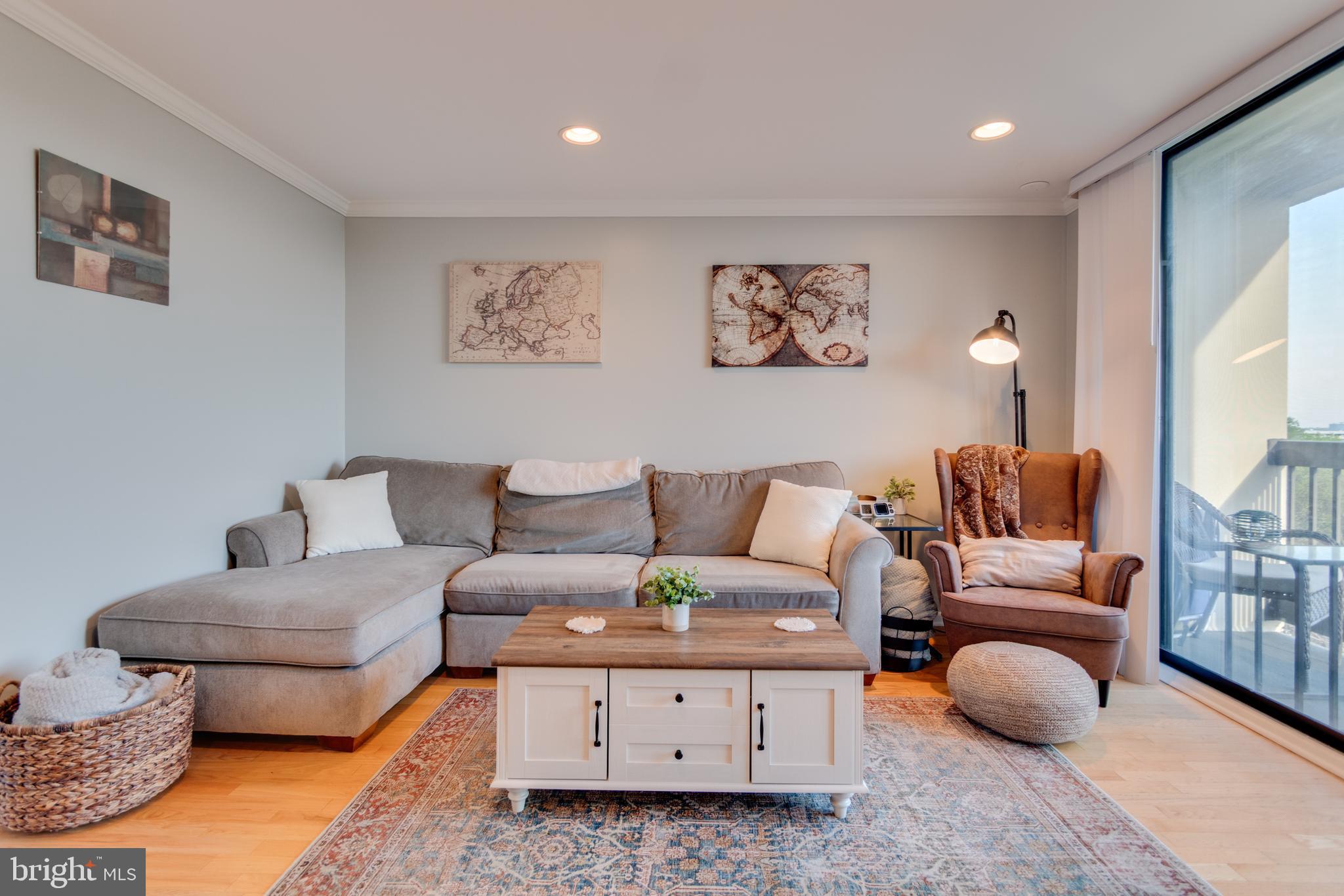 SENTINEL OF LANDMARK - Residential