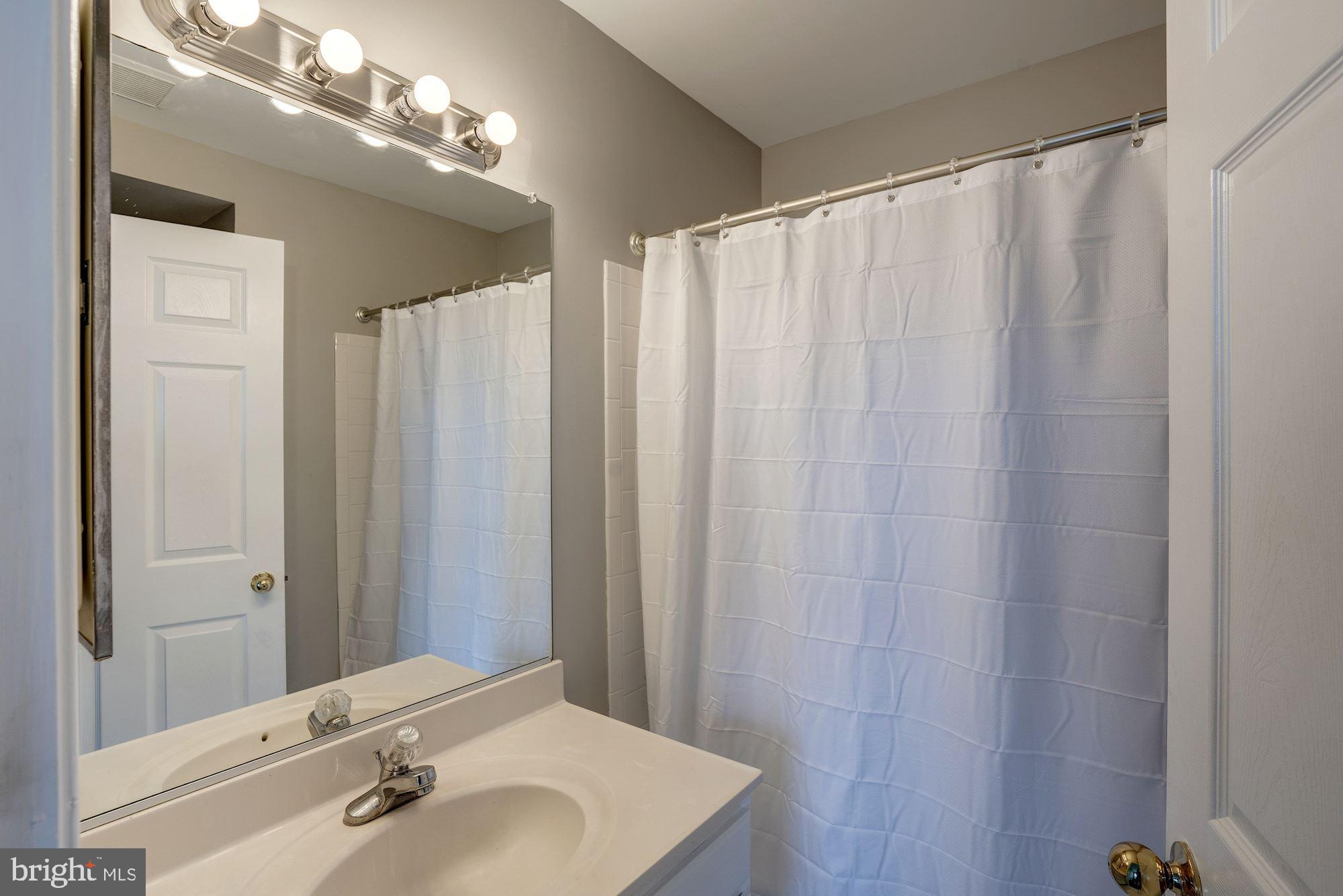 MANORS AT MCNAIR FARMS - Residential Lease