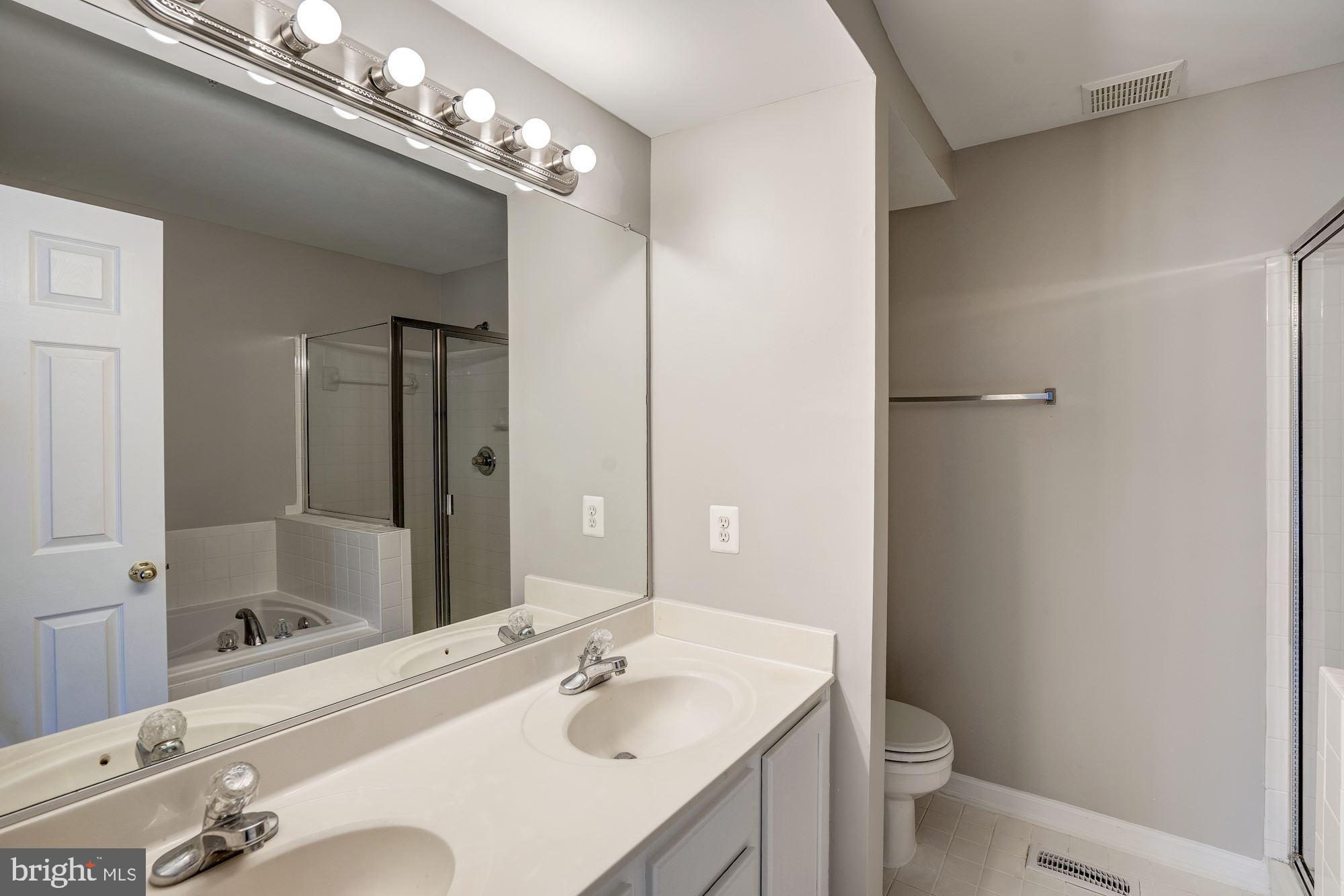 MANORS AT MCNAIR FARMS - Residential Lease