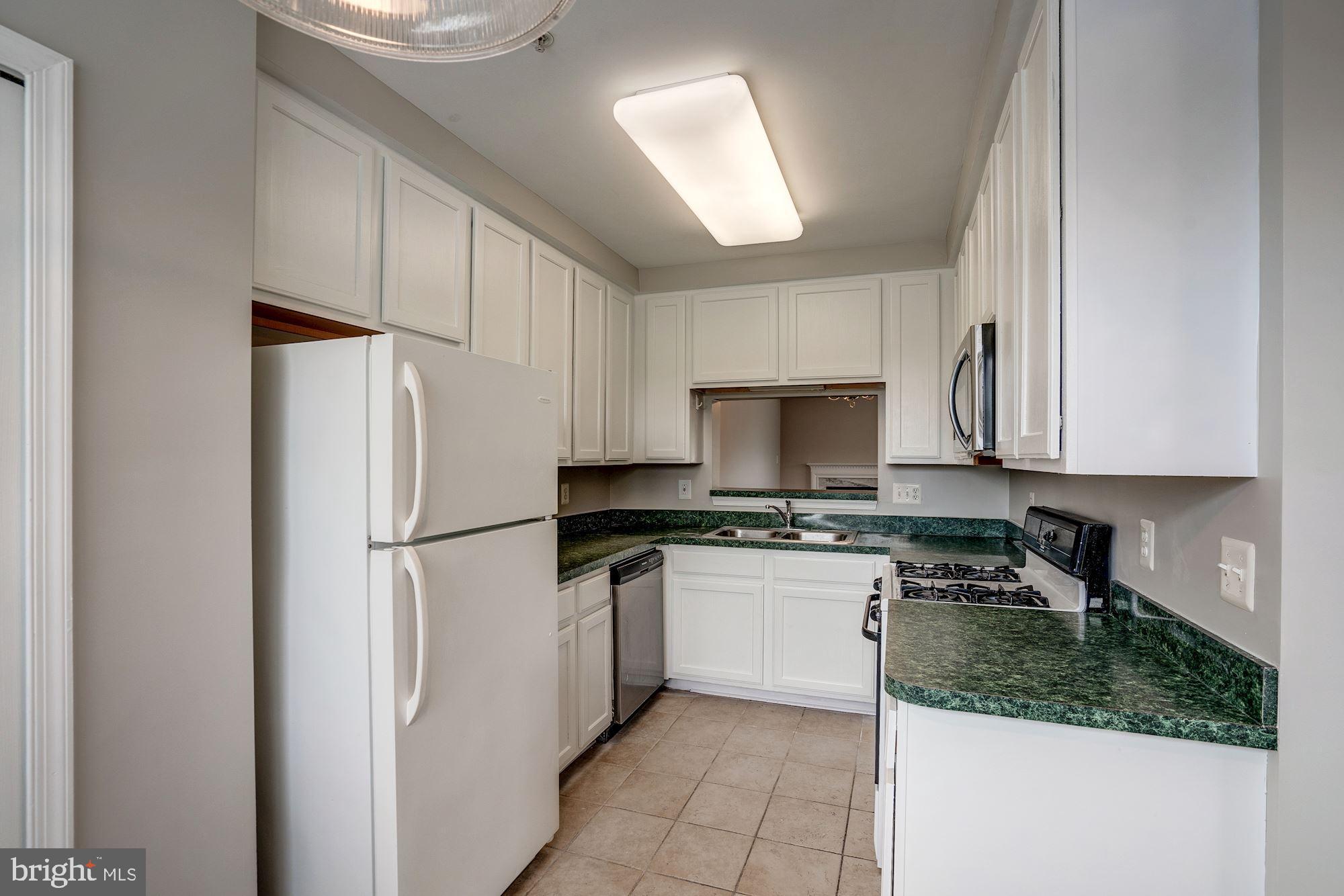 MANORS AT MCNAIR FARMS - Residential Lease