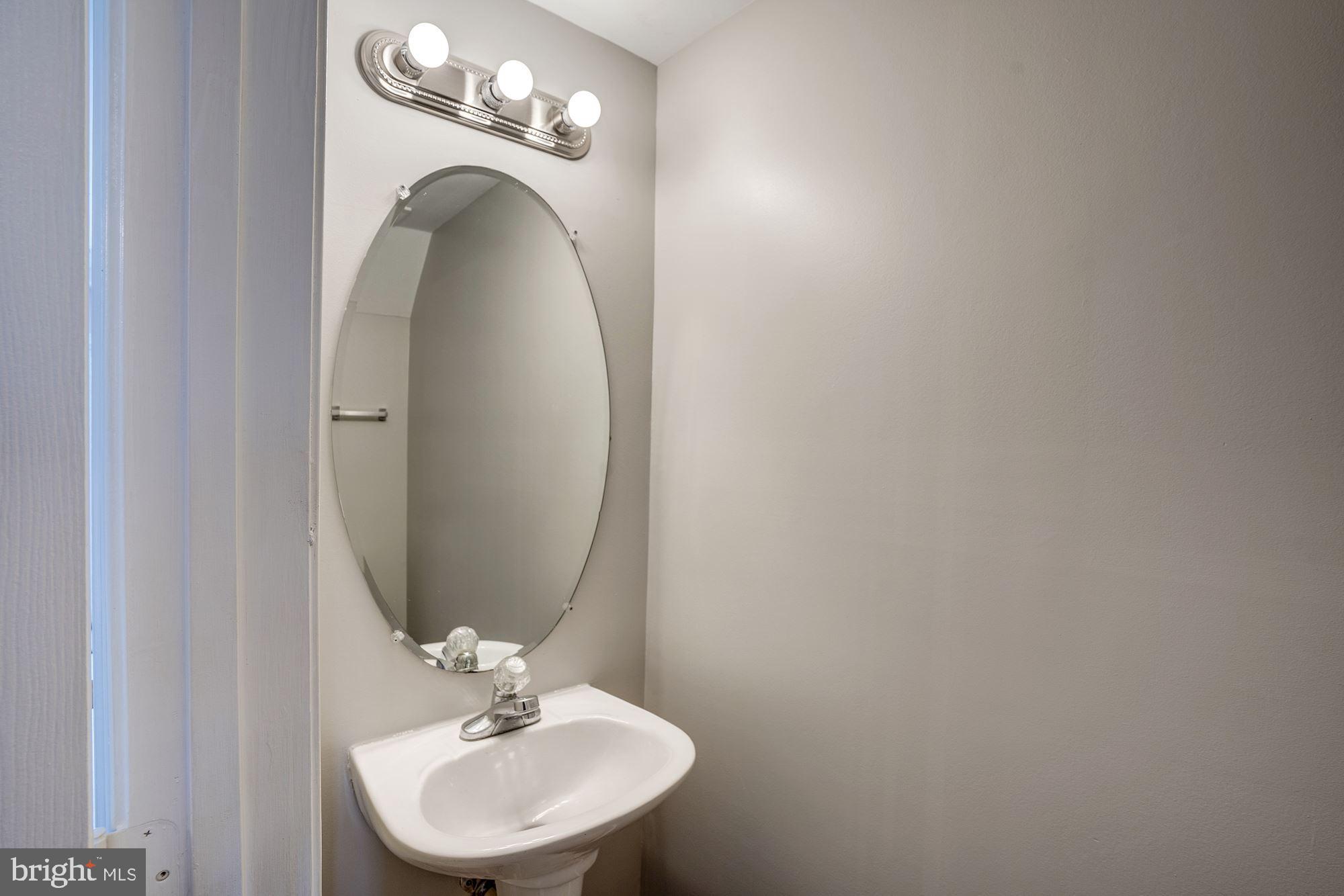 MANORS AT MCNAIR FARMS - Residential Lease