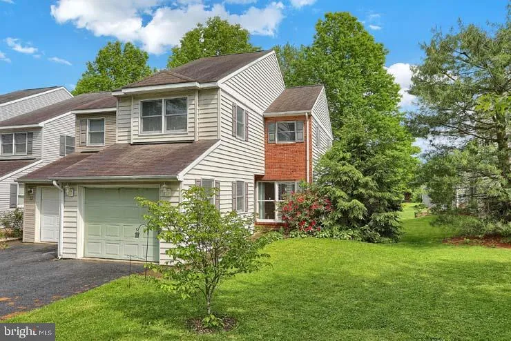 15 Banyan Street, Selinsgrove, PA 17870