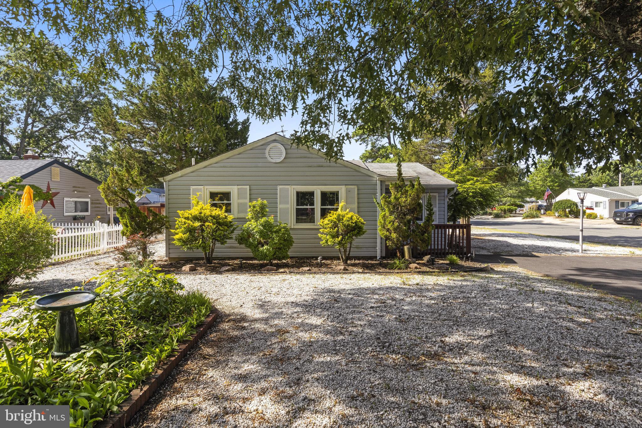 901 BEACH BOULEVARD