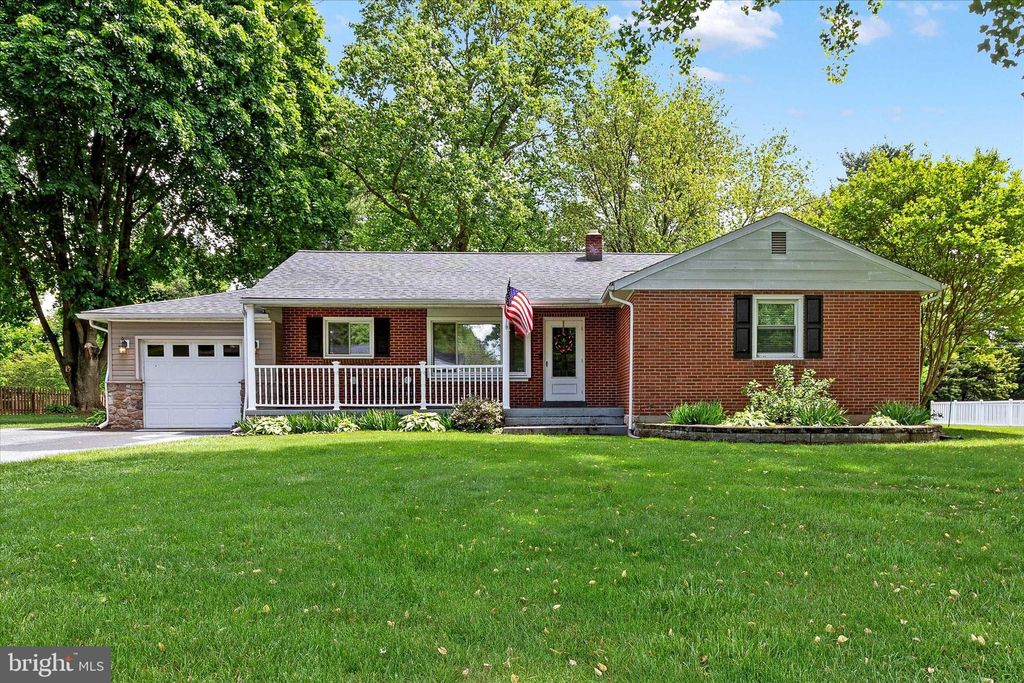 Photo of 231 Maxson Road, Lancaster, PA 17601 (MLS # PALA2051376)