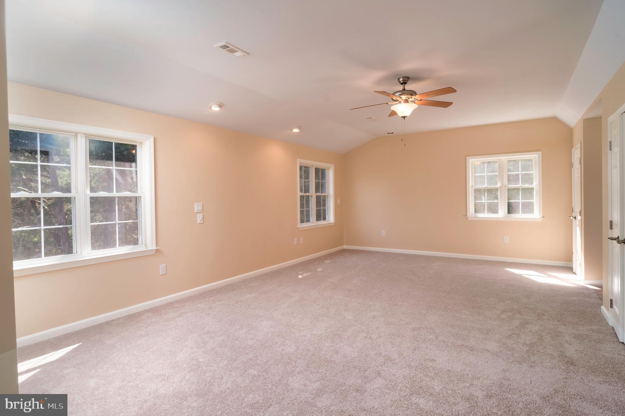 OAKWOOD LAKE ESTATES - Residential