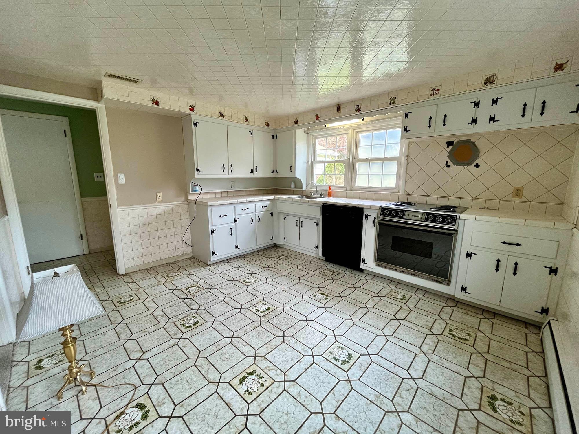 CAMPUS HILLS - Residential