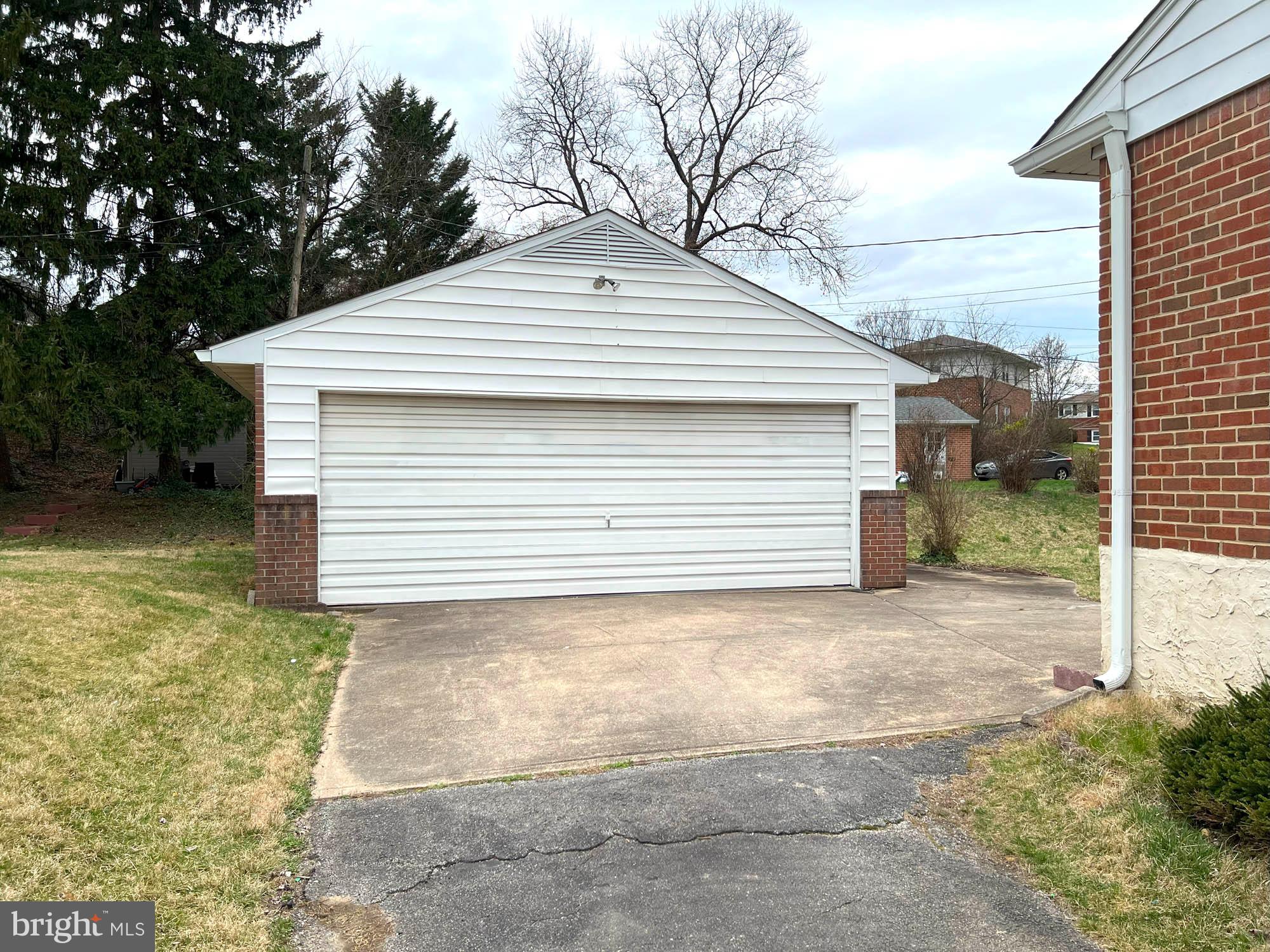 608 STACY COURT
