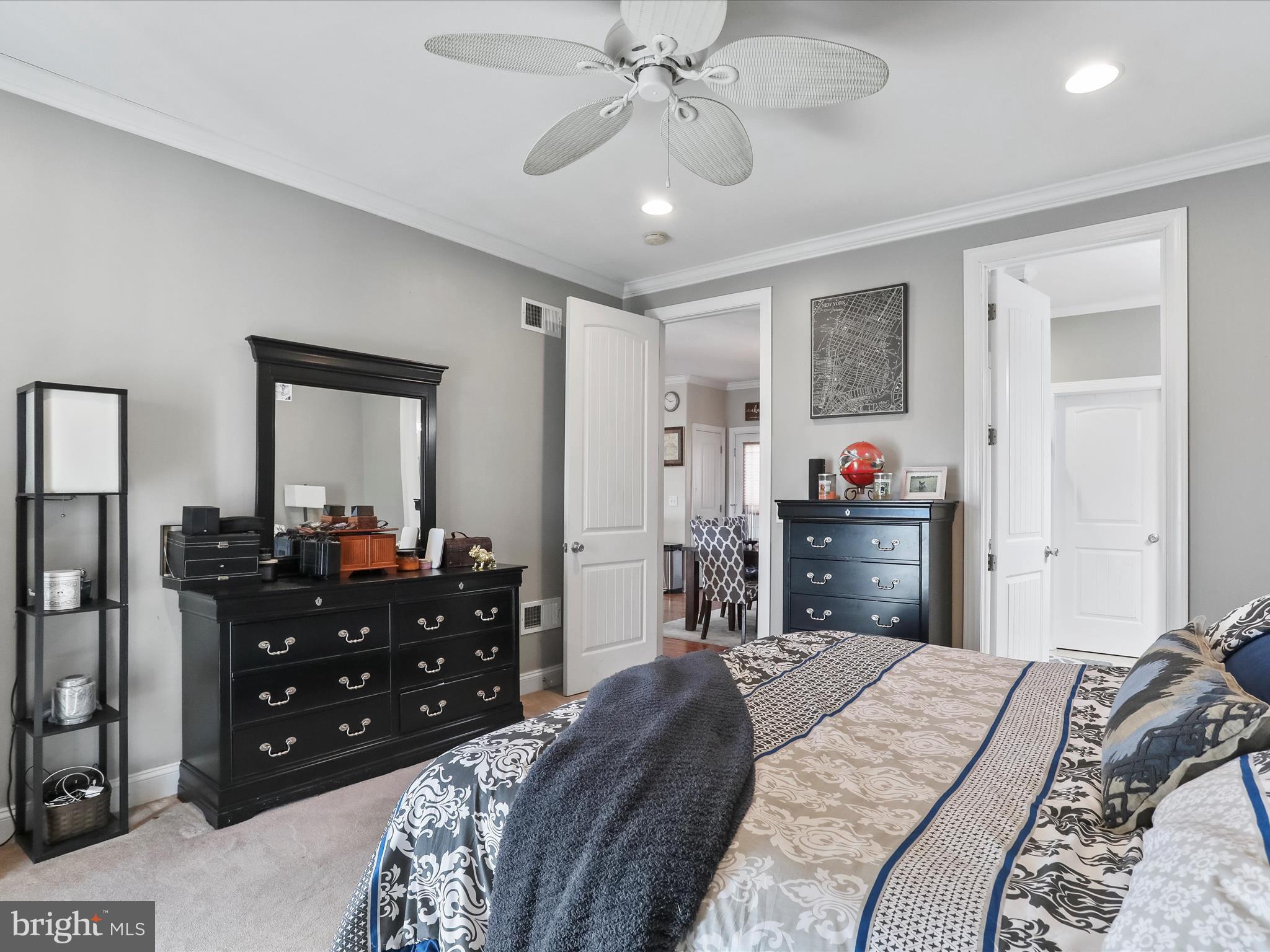 LINKS PLACE - Residential