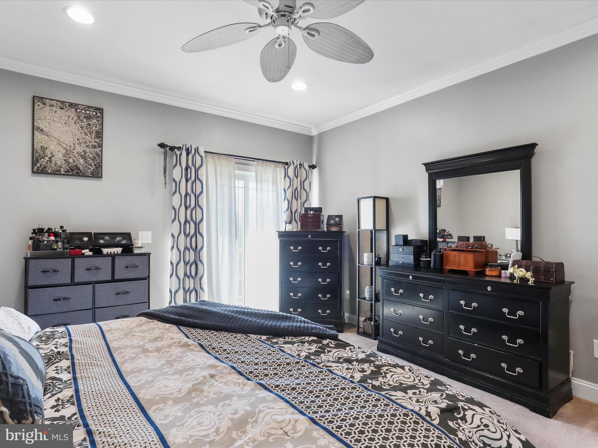 LINKS PLACE - Residential