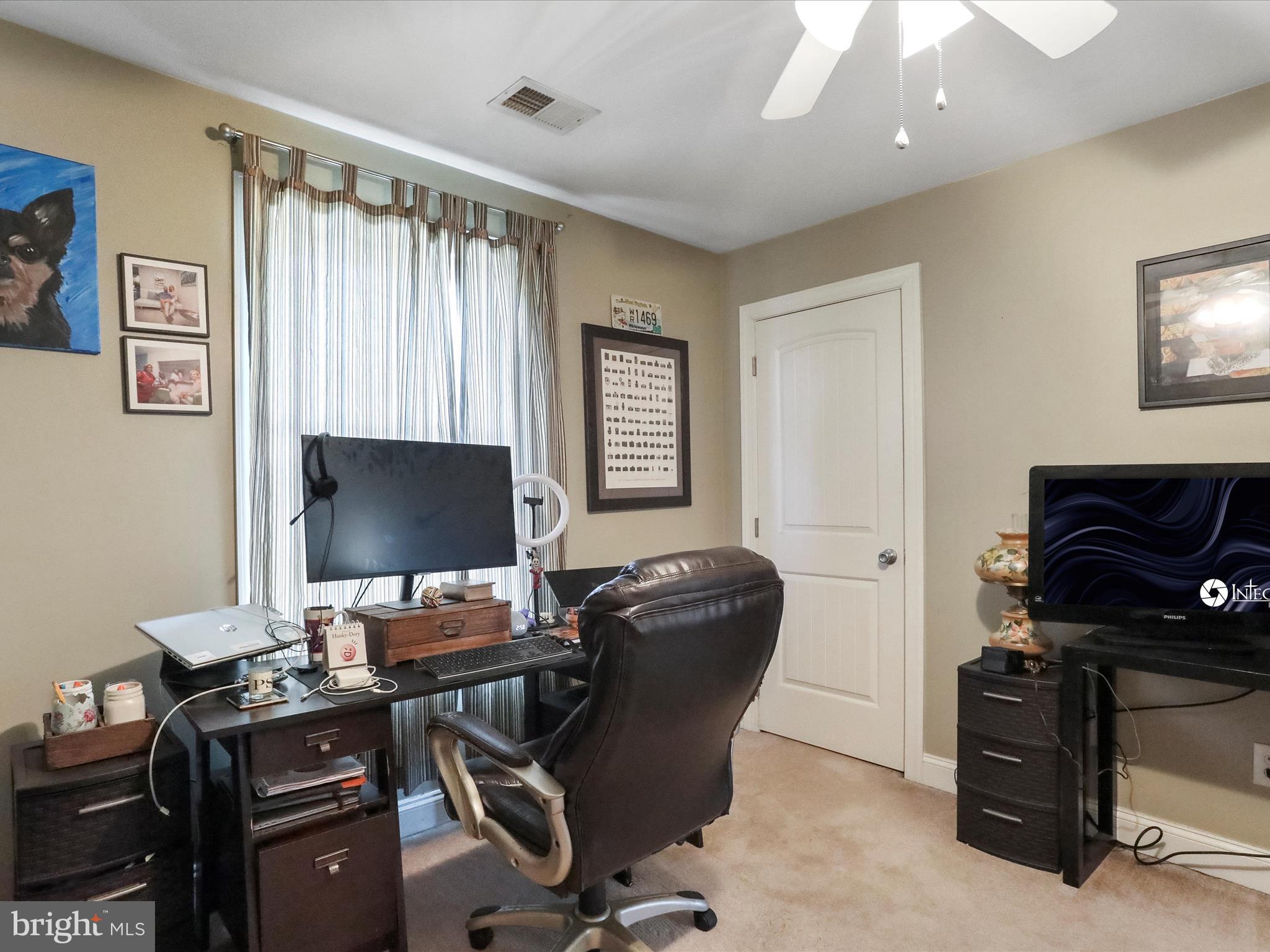 LINKS PLACE - Residential