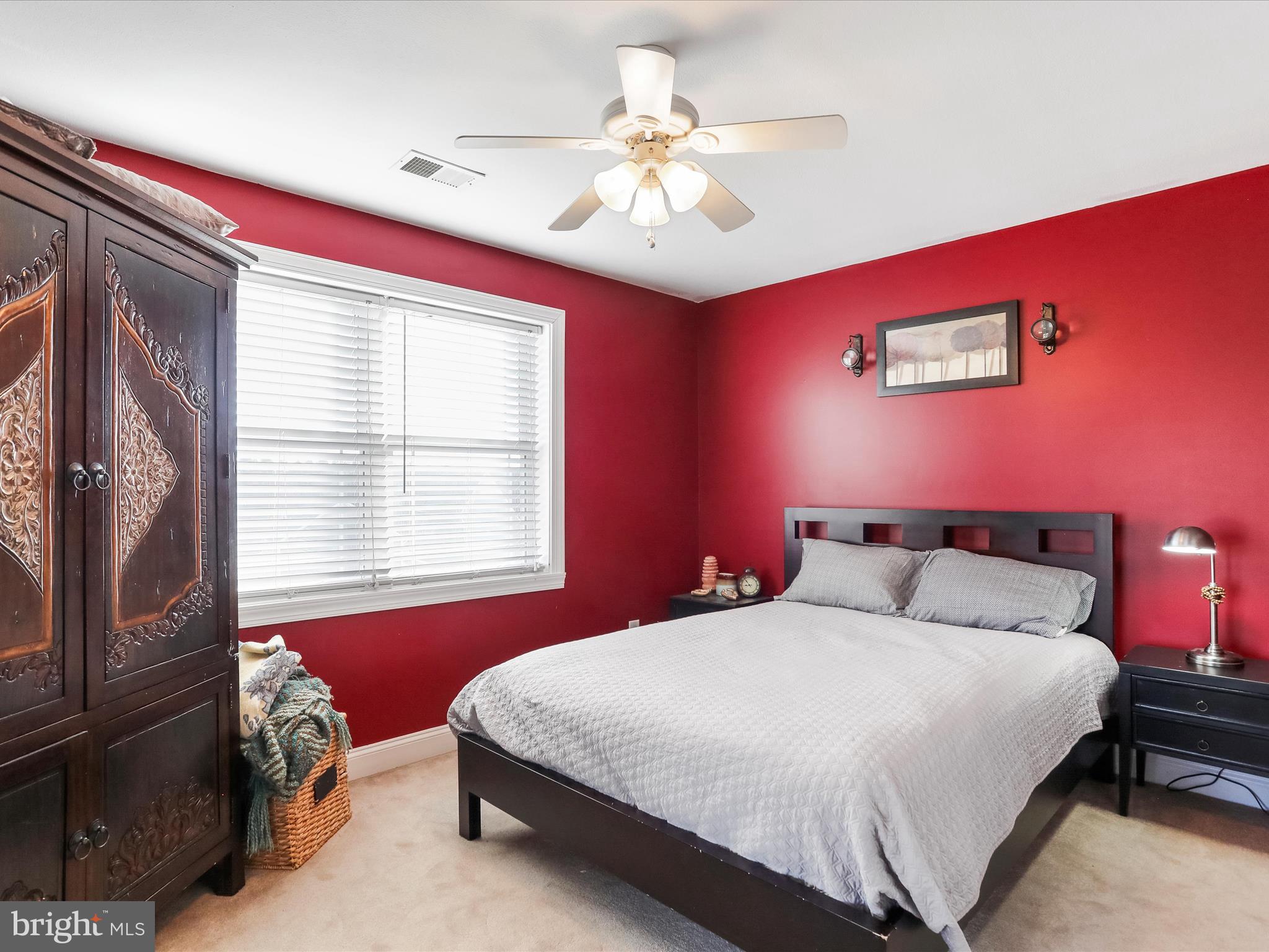 LINKS PLACE - Residential