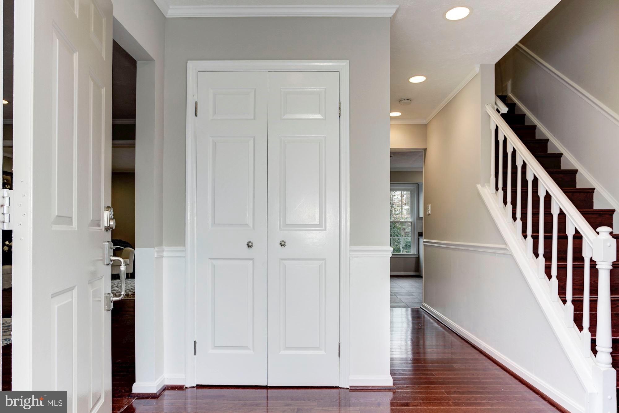 MONTCLAIR/COUNTRY CLUB - Residential