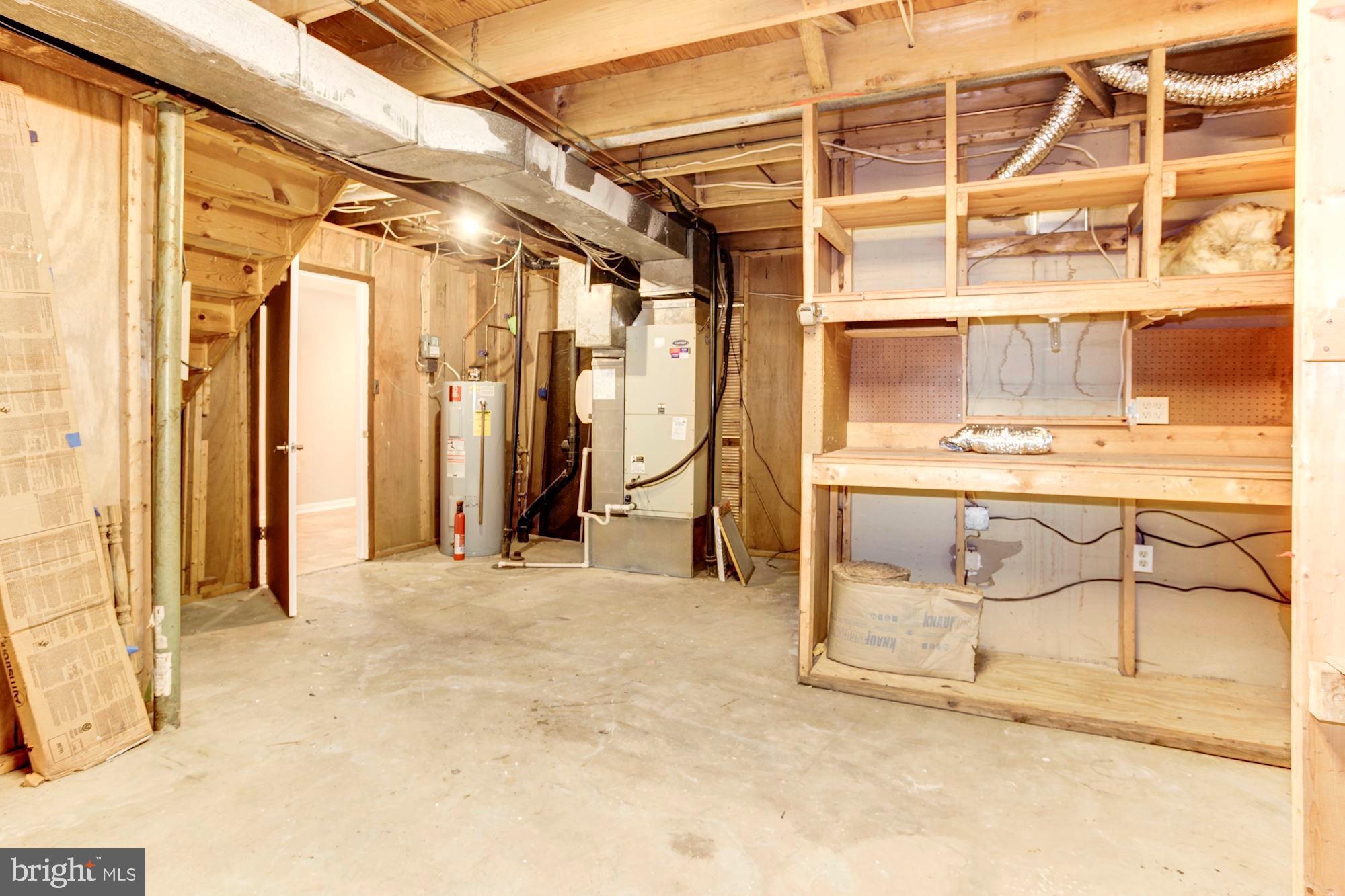 MONTCLAIR/COUNTRY CLUB - Residential