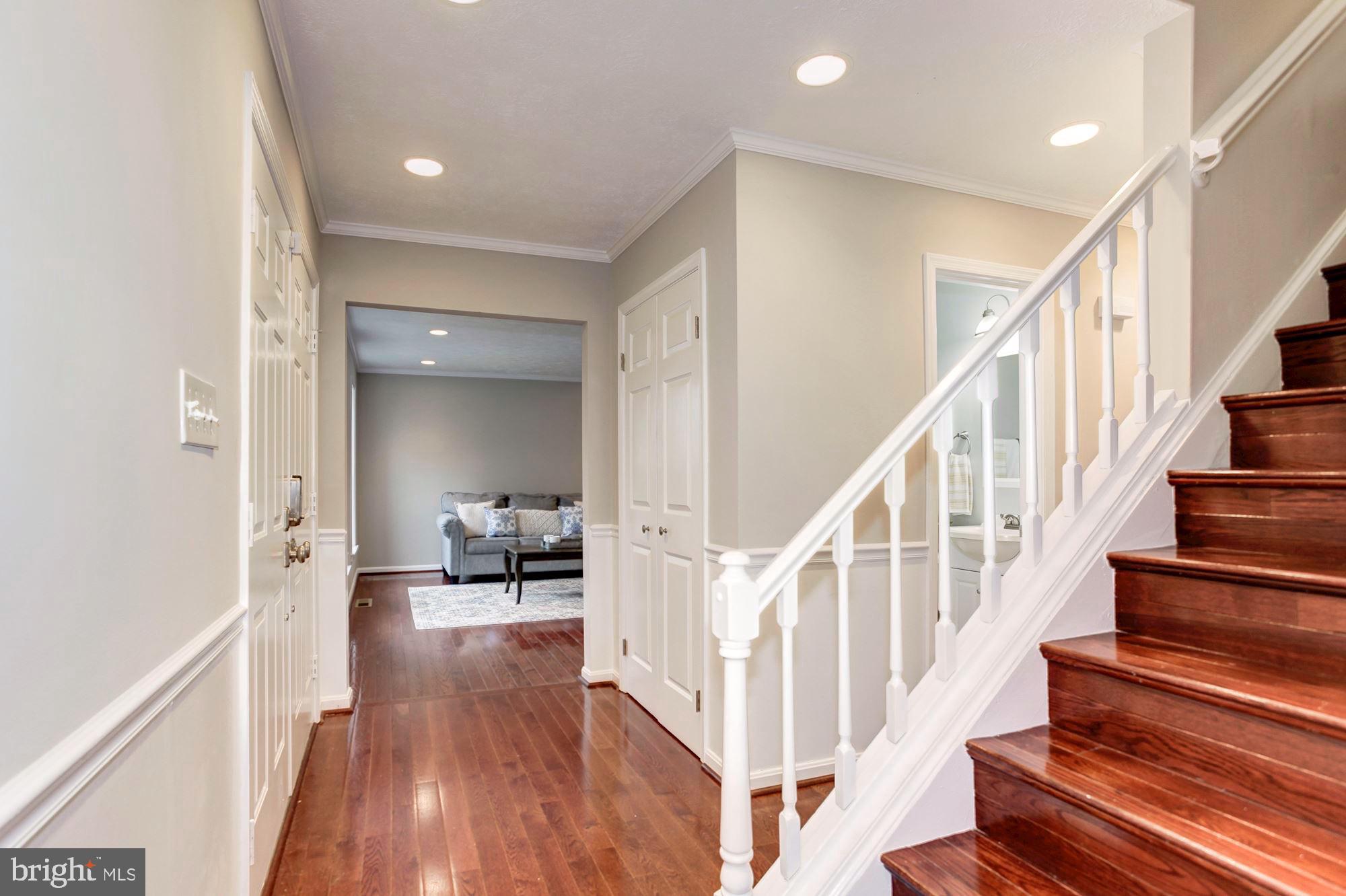 MONTCLAIR/COUNTRY CLUB - Residential