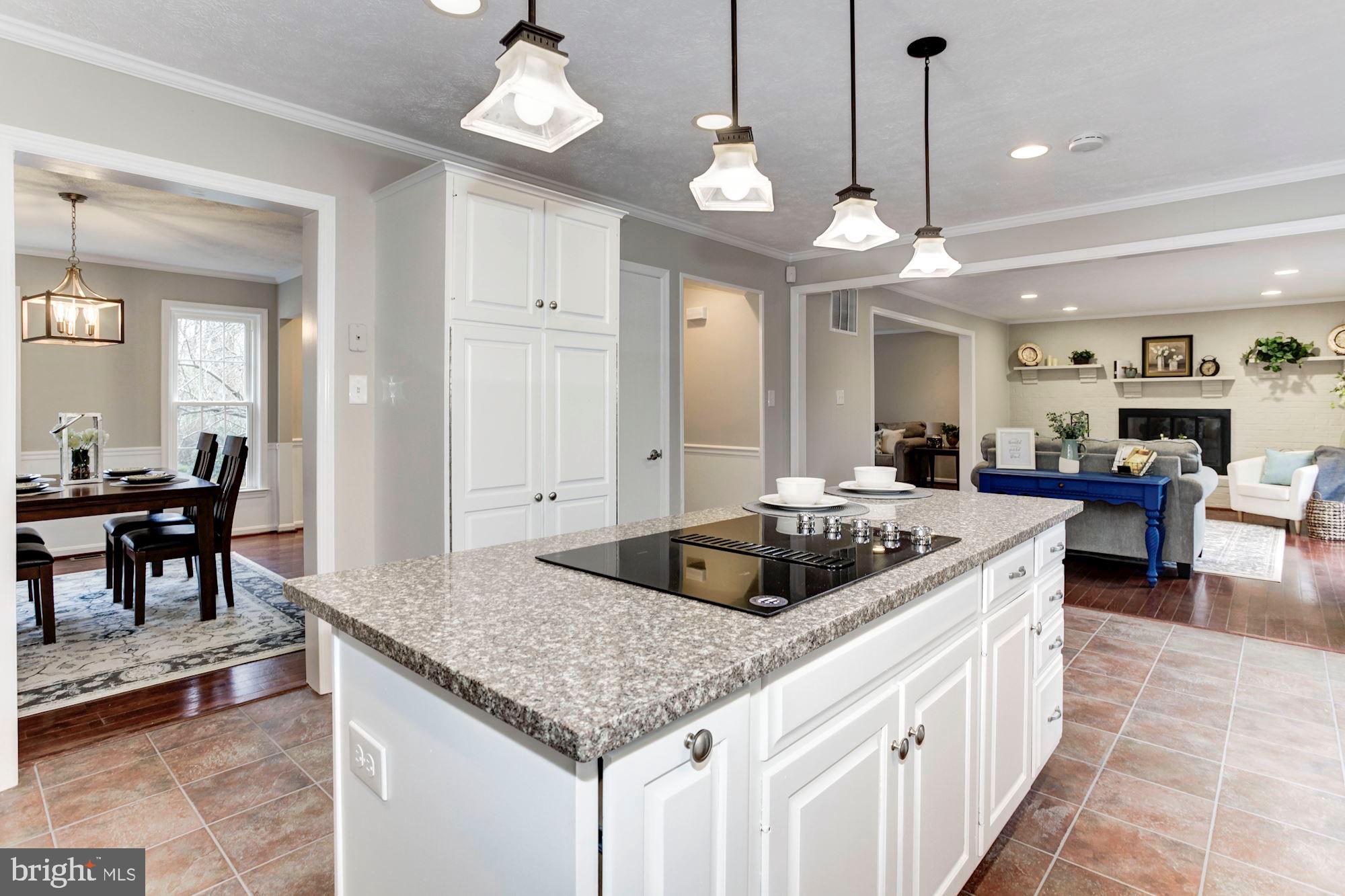 MONTCLAIR/COUNTRY CLUB - Residential