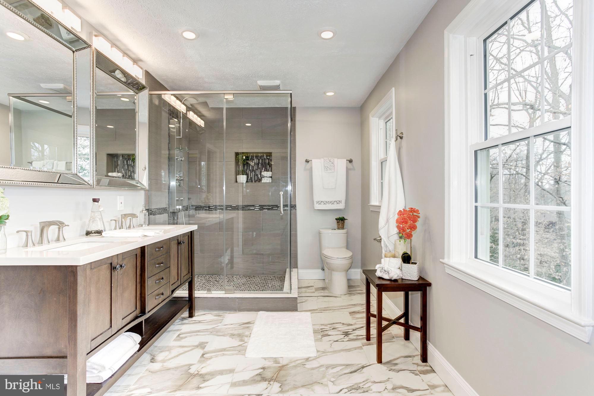 MONTCLAIR/COUNTRY CLUB - Residential