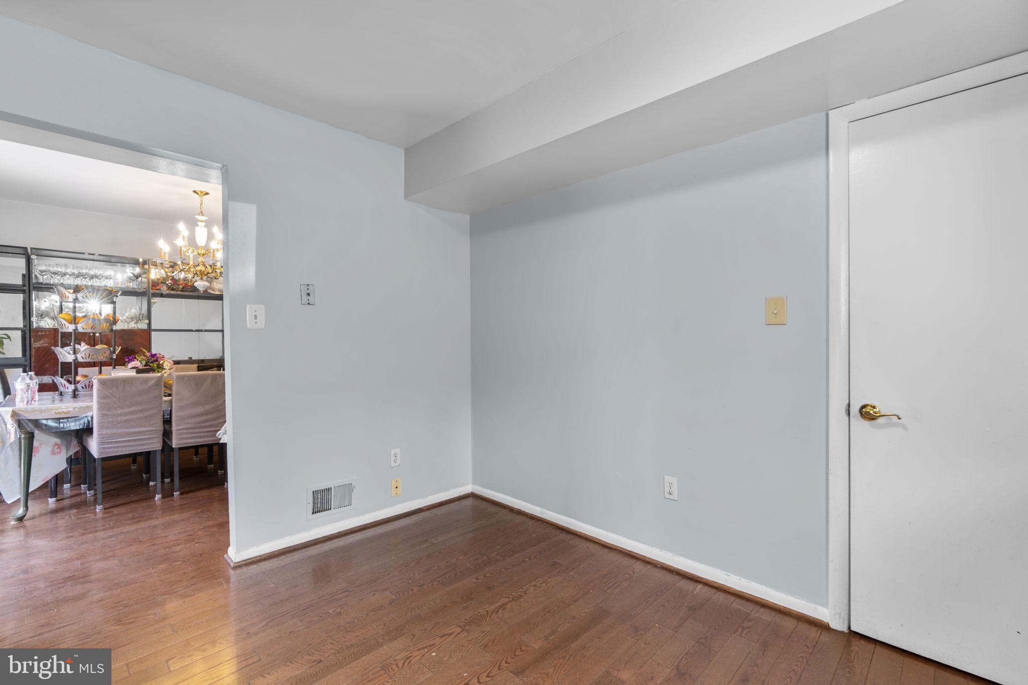 NEWPORT ESTATES - Residential