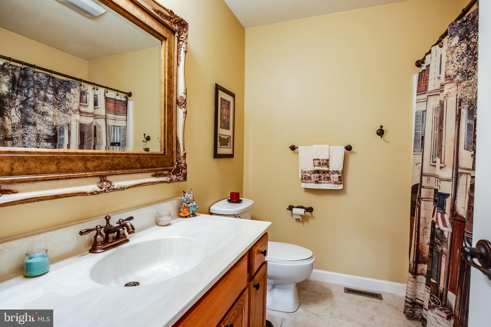 LINWOOD KNOLL - Residential