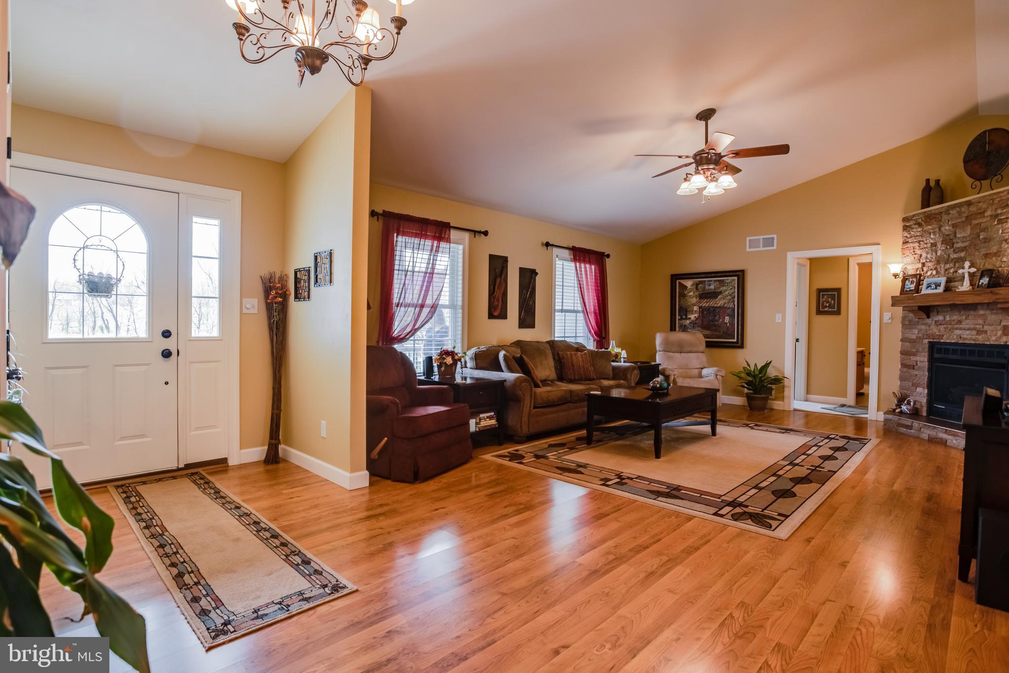 LINWOOD KNOLL - Residential